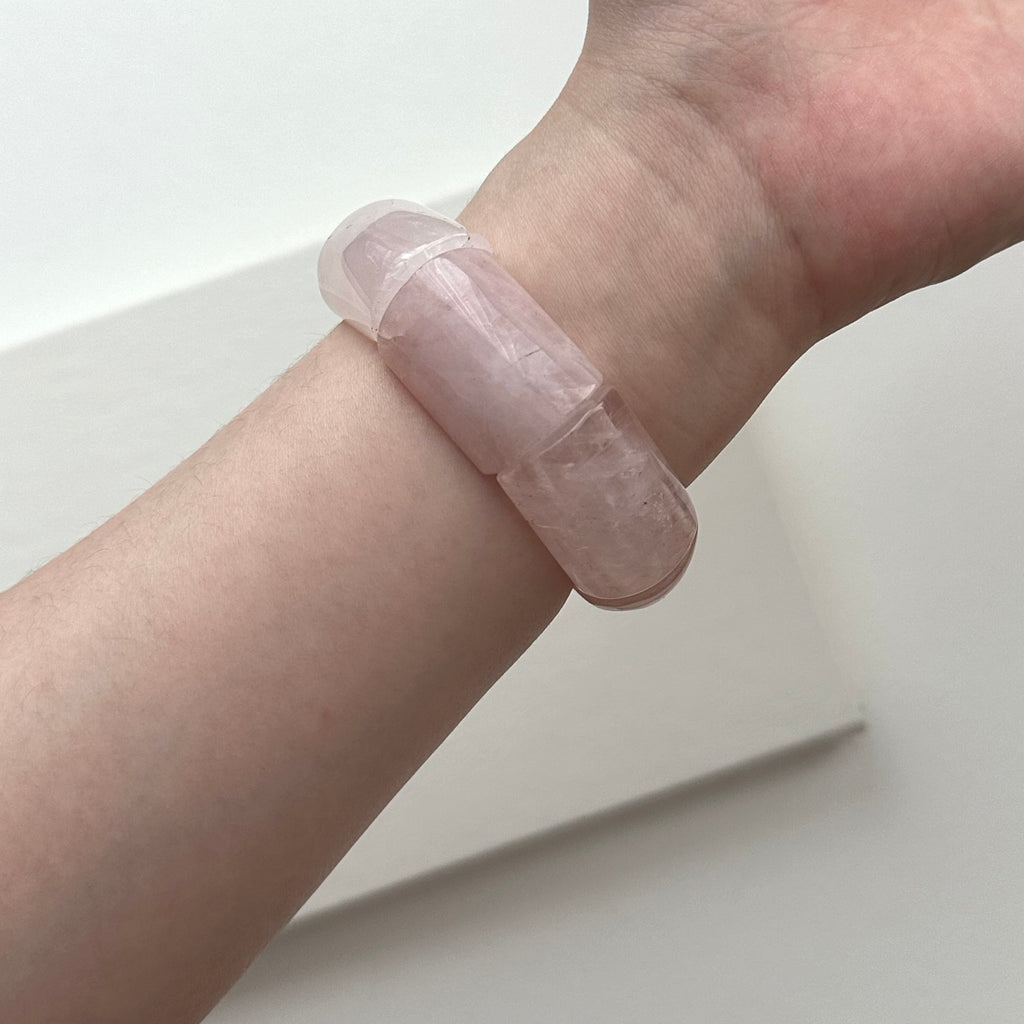 【微瑕疵福利品｜一圖一物】 【天秤天蠍座|10月】粉晶厚手排