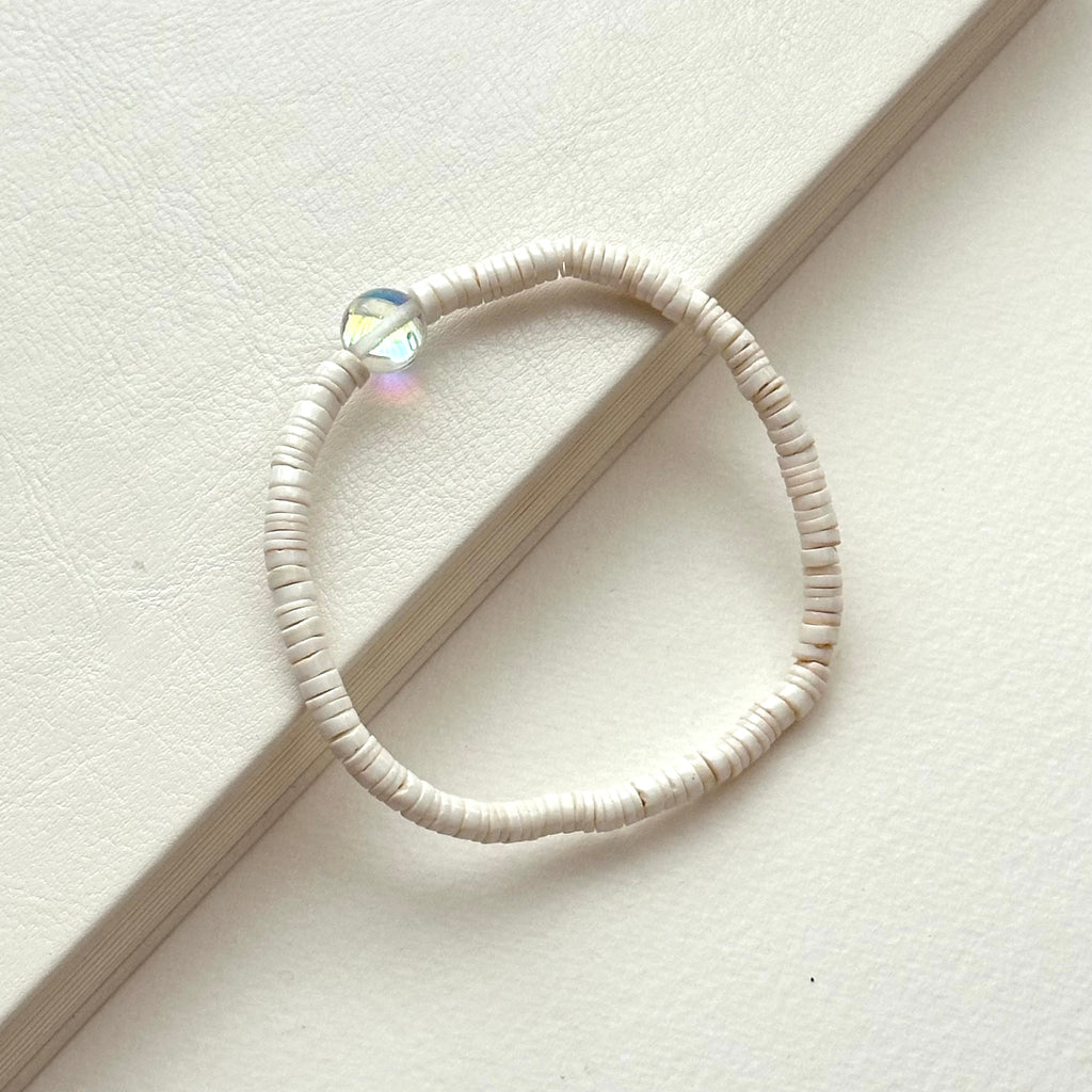 BS147 【White Lover】 Shell White Moonlight Glass Bracelet