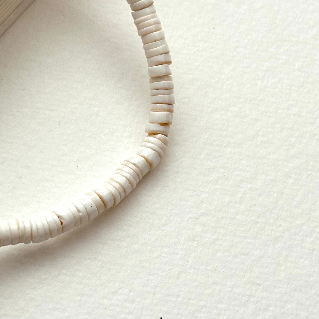BS147 【White Lover】 Shell White Moonlight Glass Bracelet