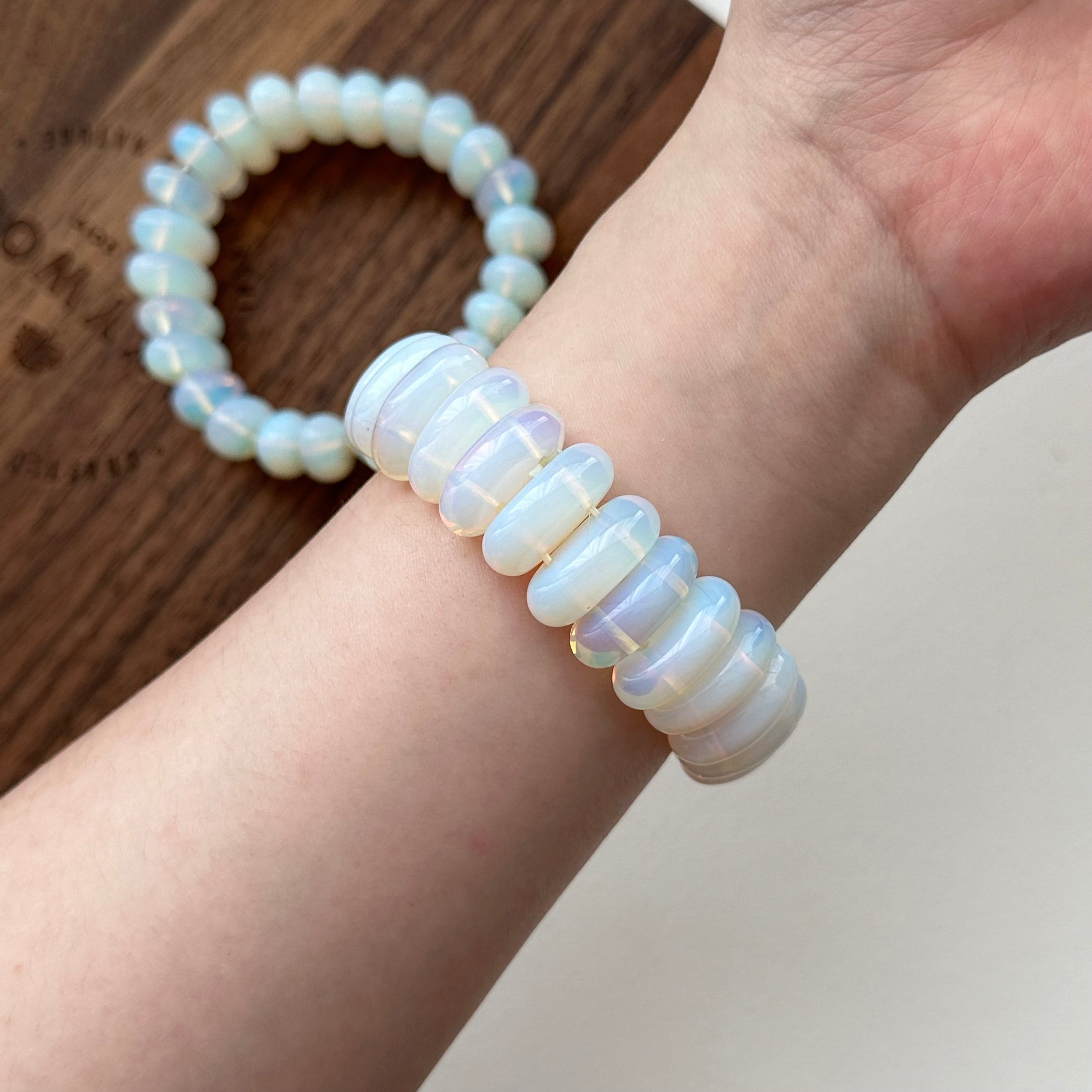 B75 【天秤天蠍座|10月】蛋白石小橢圓純珠手排