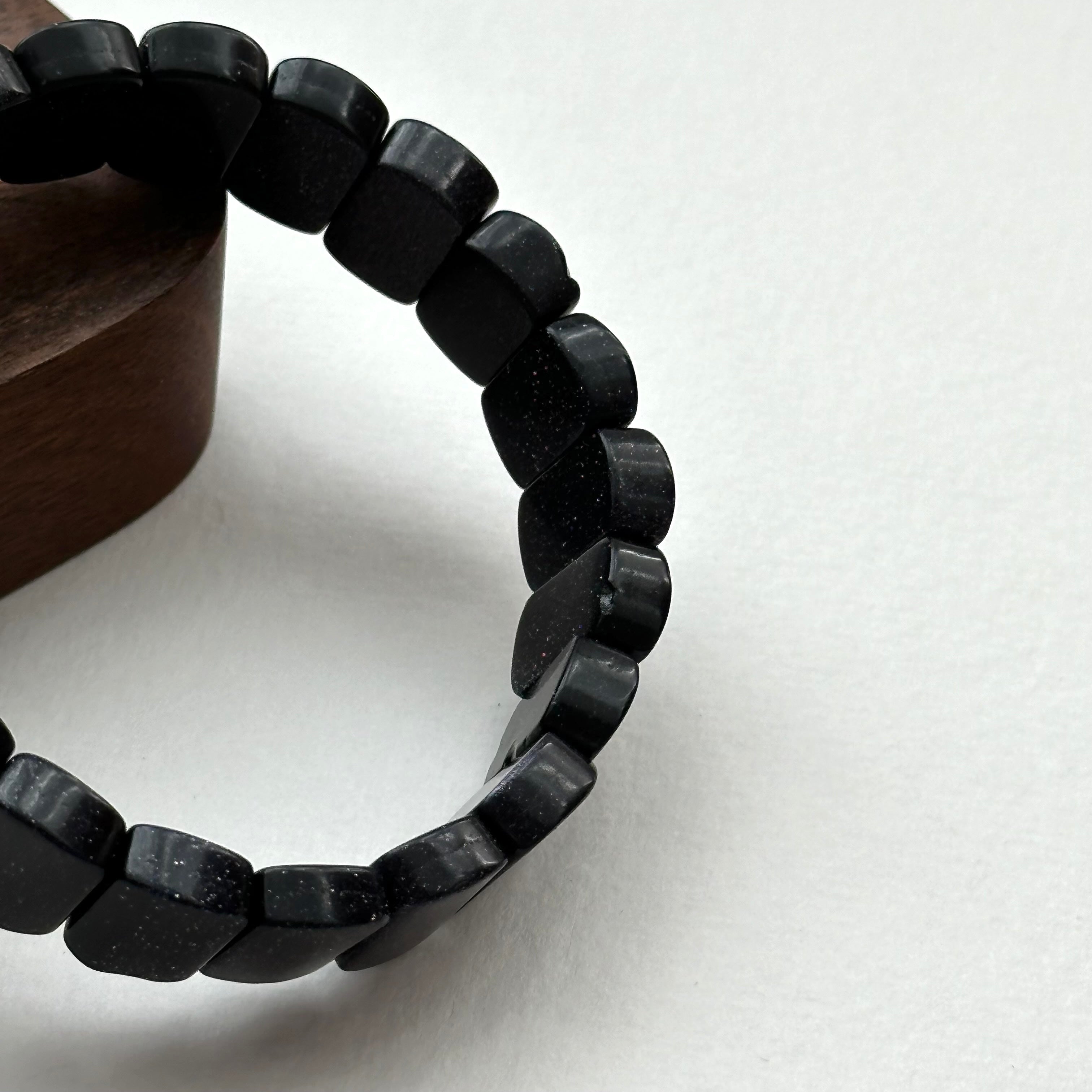 B76 【射手摩羯座|12月】藍砂石純珠輕手排