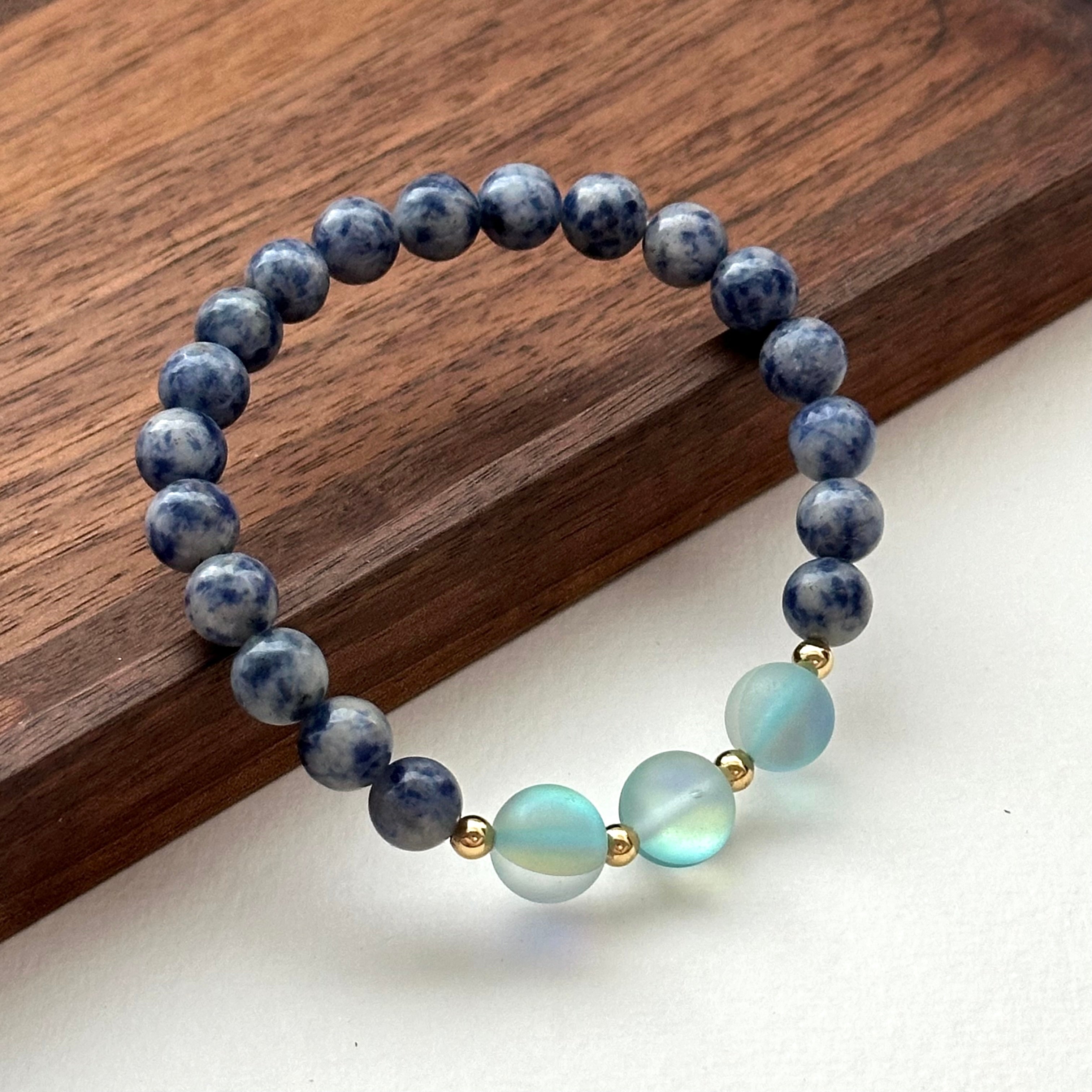 BS168 [Clarify Yourself] Blue Stone Blue Glass Simple Gold-plated Bracelet
