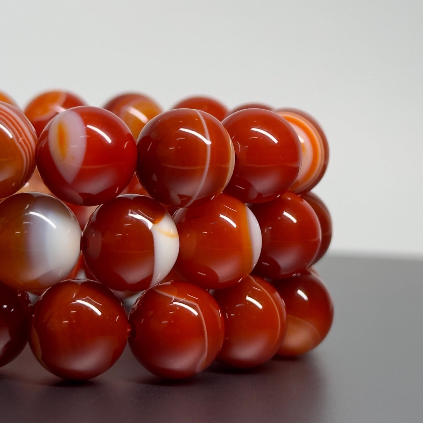 B24 縞瑪瑙 • 紅白 手鏈手串 Red and White Sardonyx Bracelet