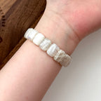 【微瑕疵福利品】白拉長石純珠輕手排 B78