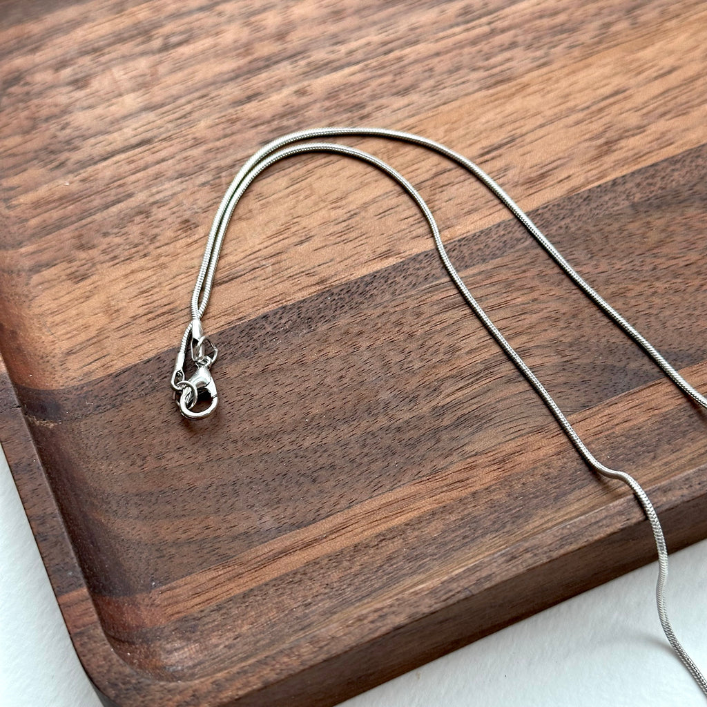 N36 [Libra Scorpio | October] Opal Hexagonal Column Silver-plated Necklace