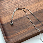 N36 [Libra Scorpio | October] Opal Hexagonal Column Silver-plated Necklace