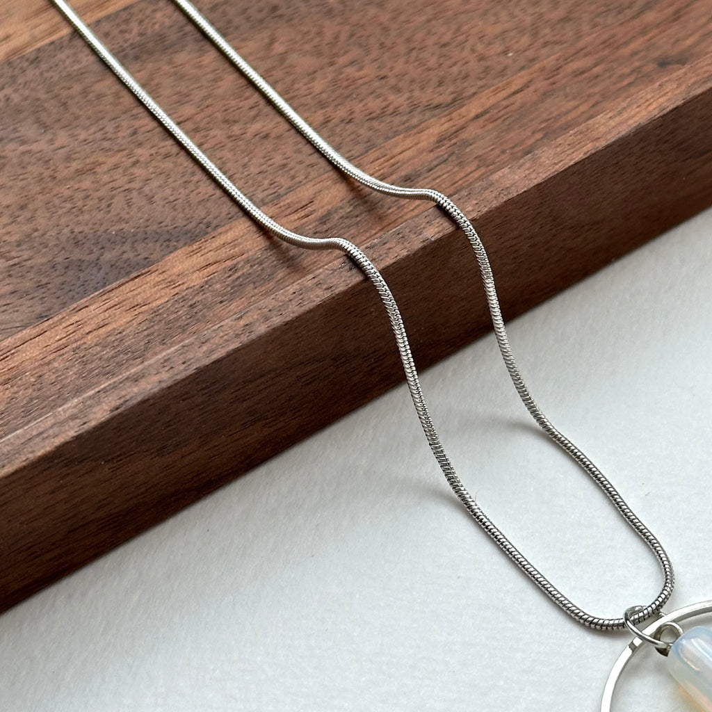 N36 [Libra Scorpio | October] Opal Hexagonal Column Silver-plated Necklace