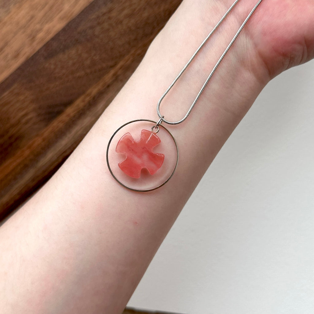 N38 [Lucky Glass] Watermelon Red Cross Puzzle Round Silver-plated Necklace