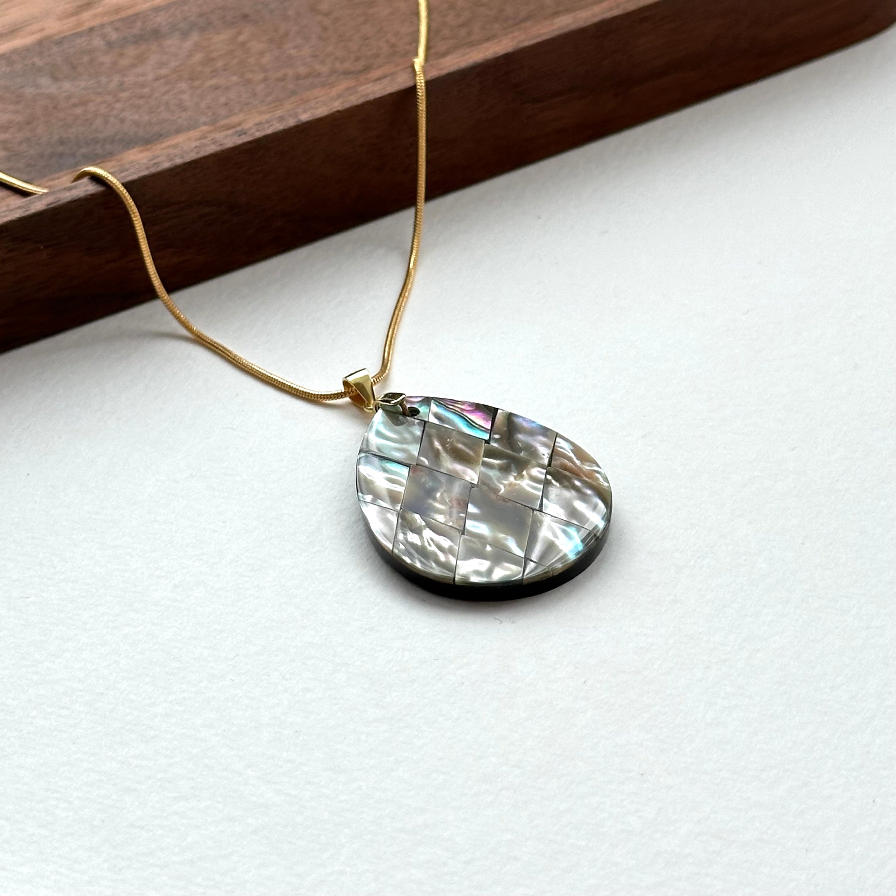 N43 [Happy Shell] Shell Water Drop Gold Plated Necklace