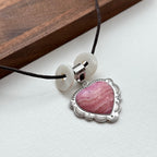 N44 [Cancer Gemini | July Birthday] Rhodonite Heart-Shaped Shell Silver-Plated Necklace