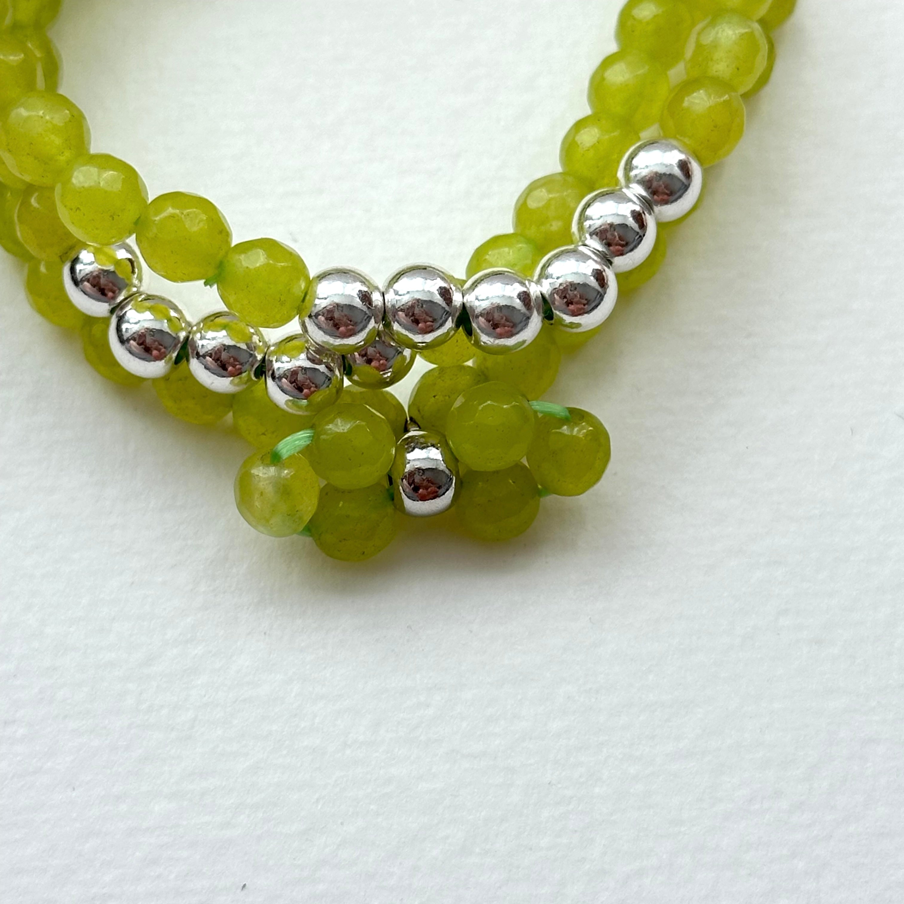 BS191 [Three Rings] Cut Angle Green Stone Simple Silver-plated Three-Circle Small Bow Bracelet