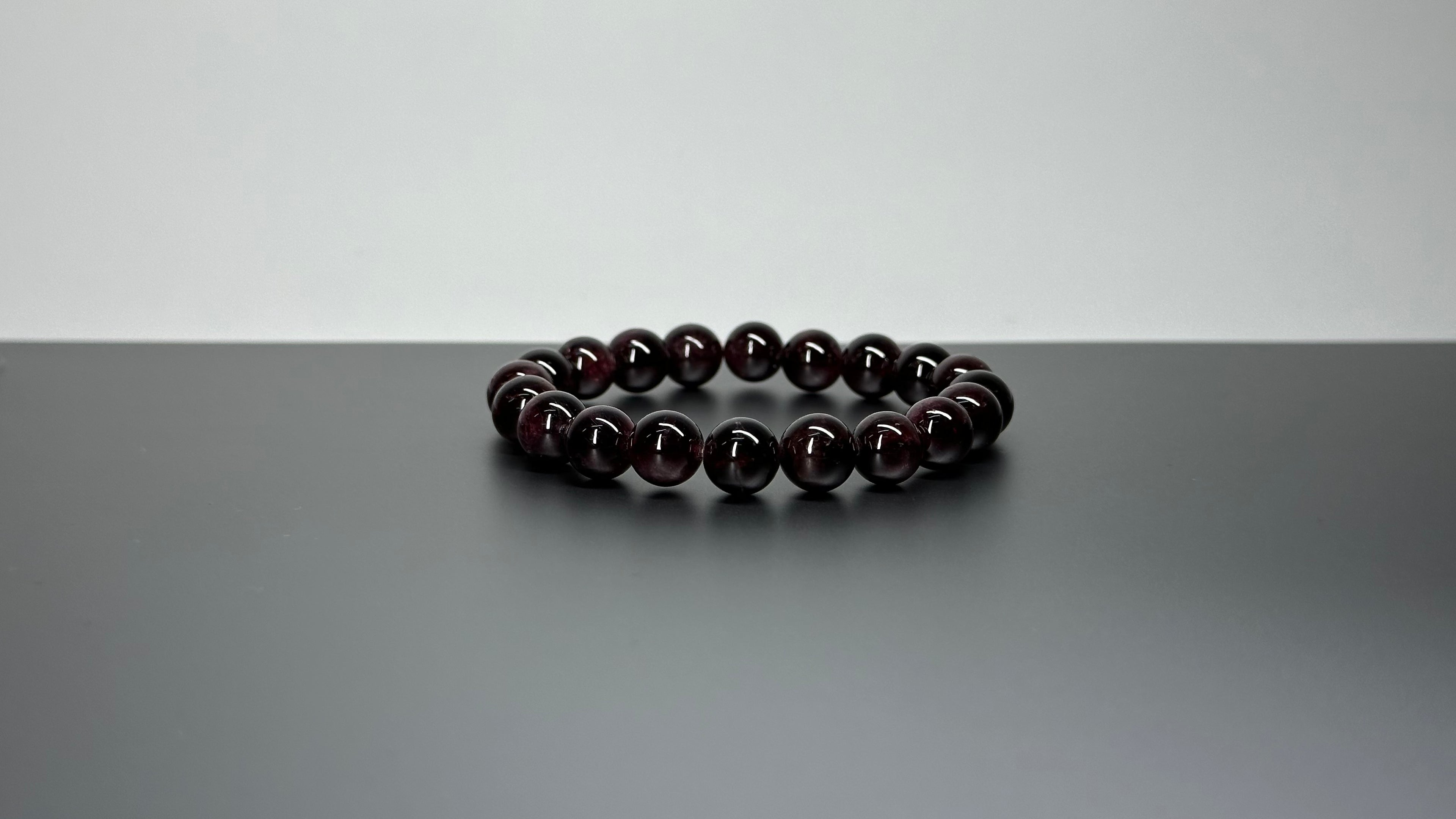 B13 Garnet Pure Bead Bracelet