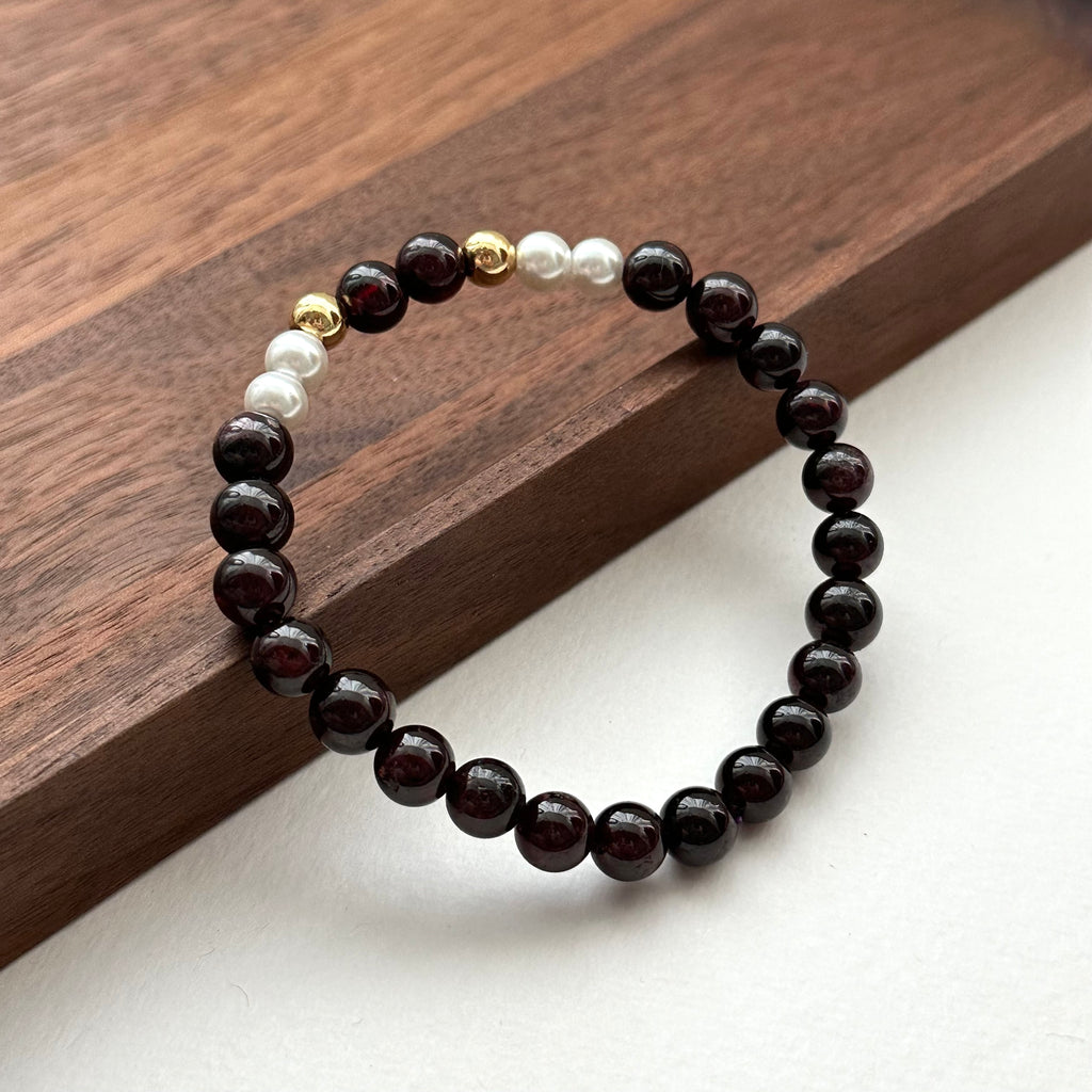 BS196 [Capricorn Aquarius | January] Garnet Freshwater Pearl Ball Gold-plated Bracelet