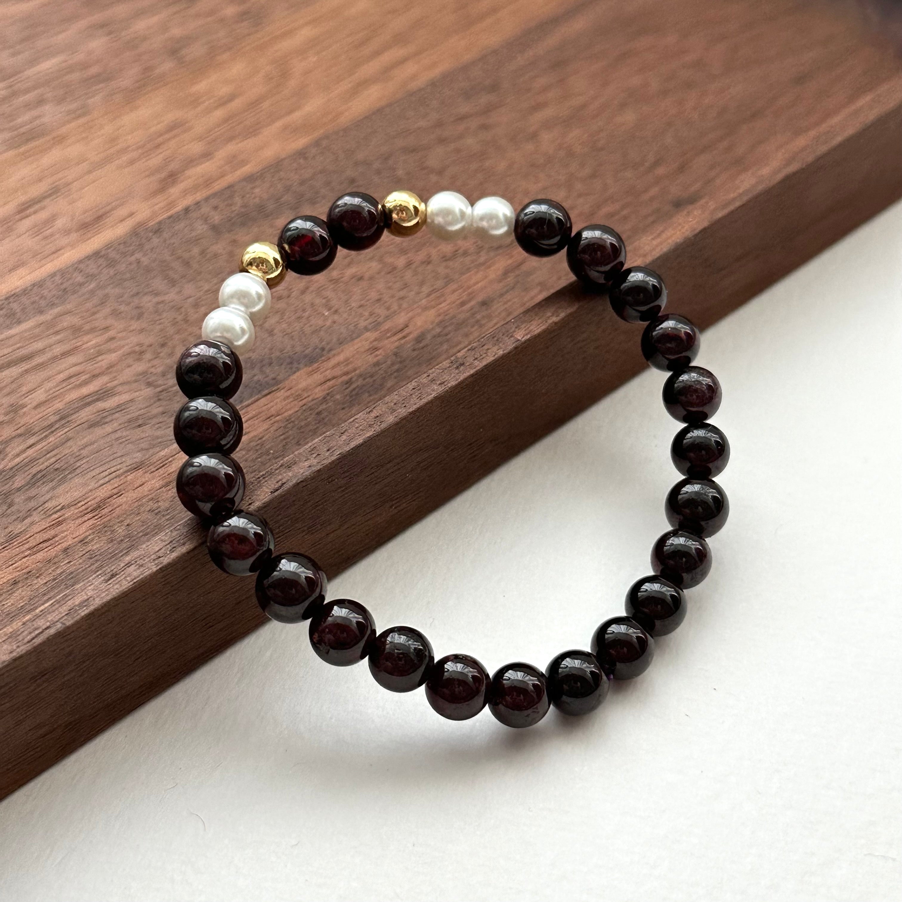 BS196 [Capricorn Aquarius | January] Garnet Freshwater Pearl Ball Gold-plated Bracelet