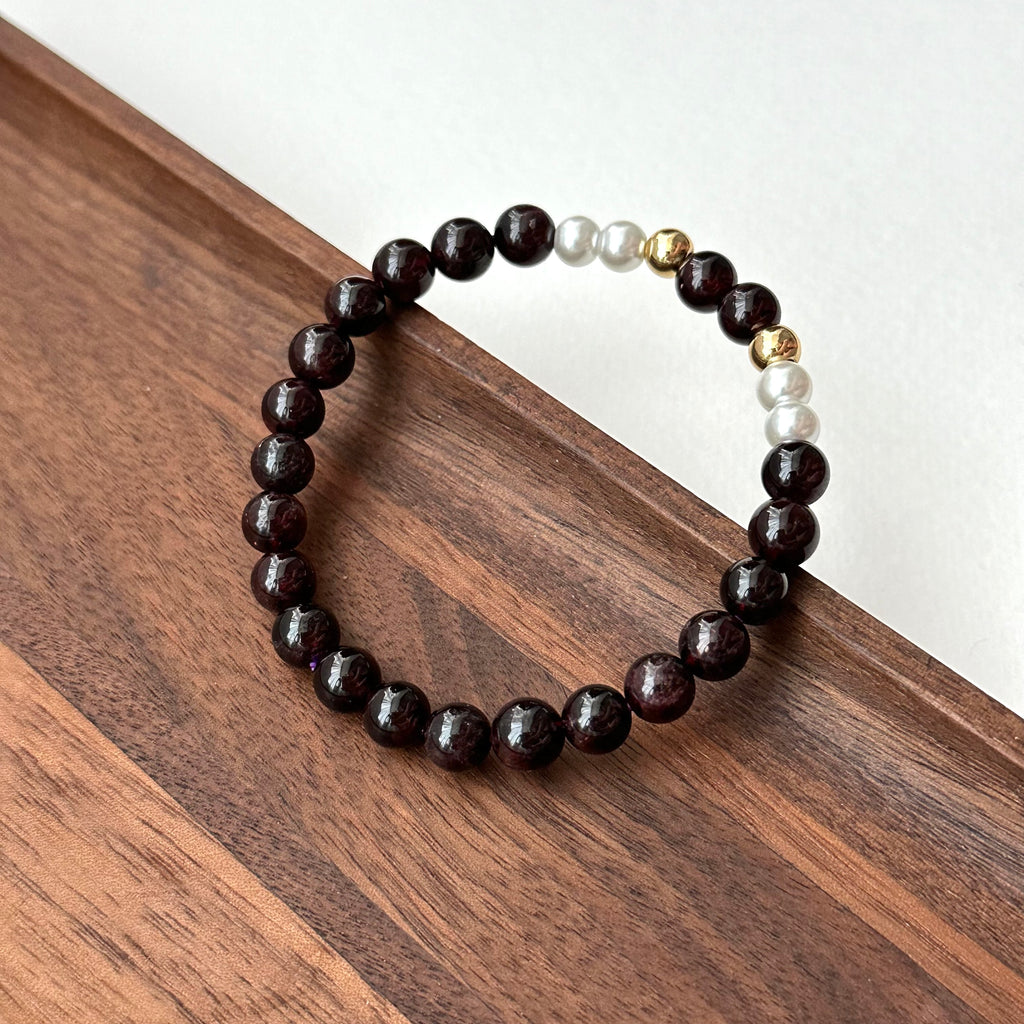BS196 [Capricorn Aquarius | January] Garnet Freshwater Pearl Ball Gold-plated Bracelet