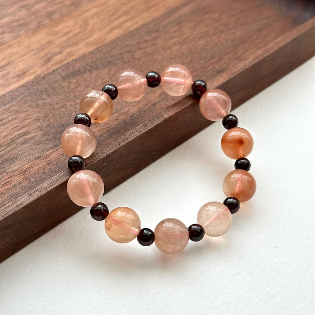 BS197 [Love and Warmth] Red Rabbit Fur Garnet Bracelet