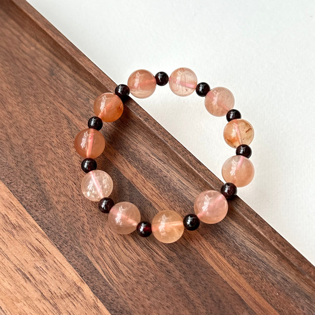 BS197 [Love and Warmth] Red Rabbit Fur Garnet Bracelet