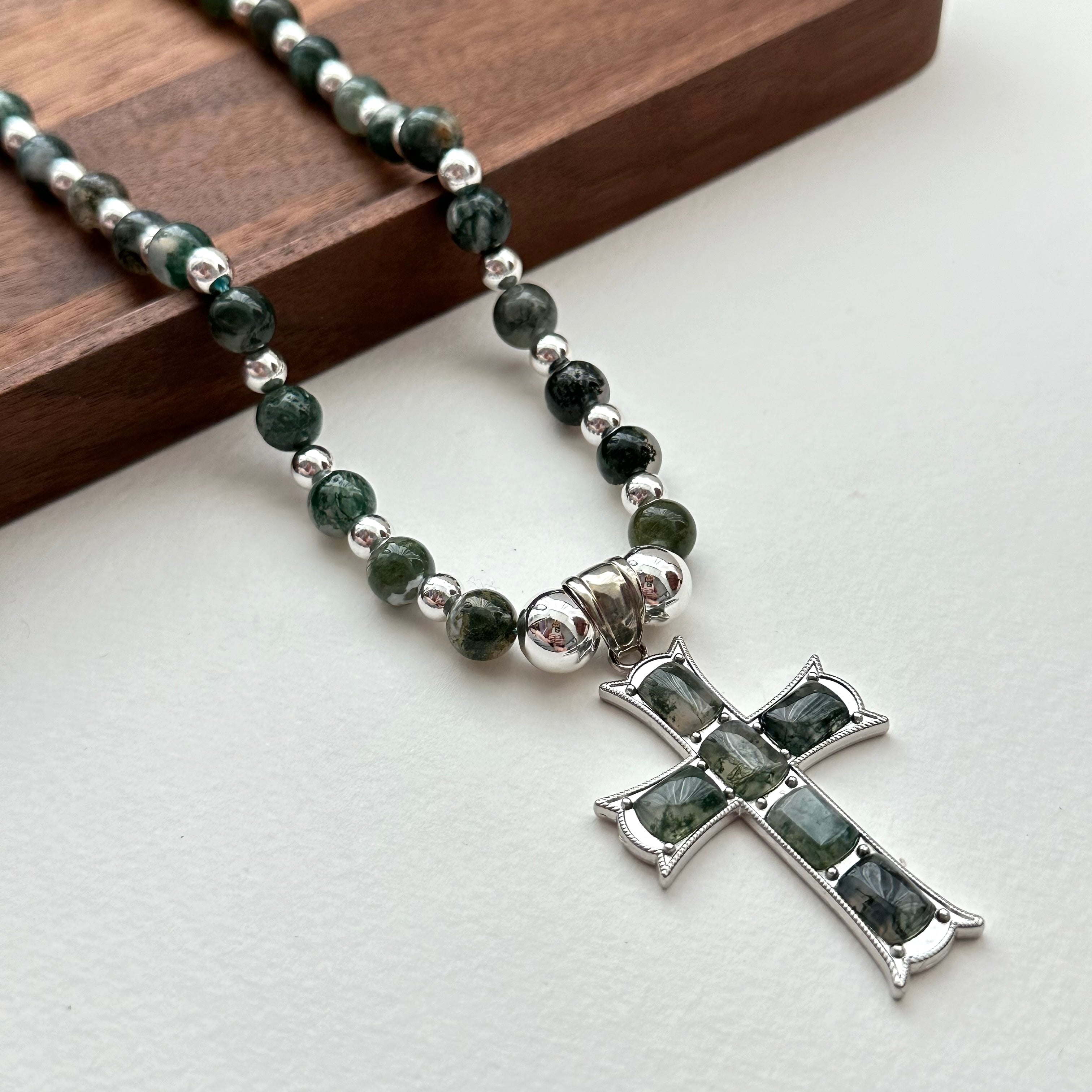 N49【New Beginning】Water Grass Agate Cross Silver Plated Necklace