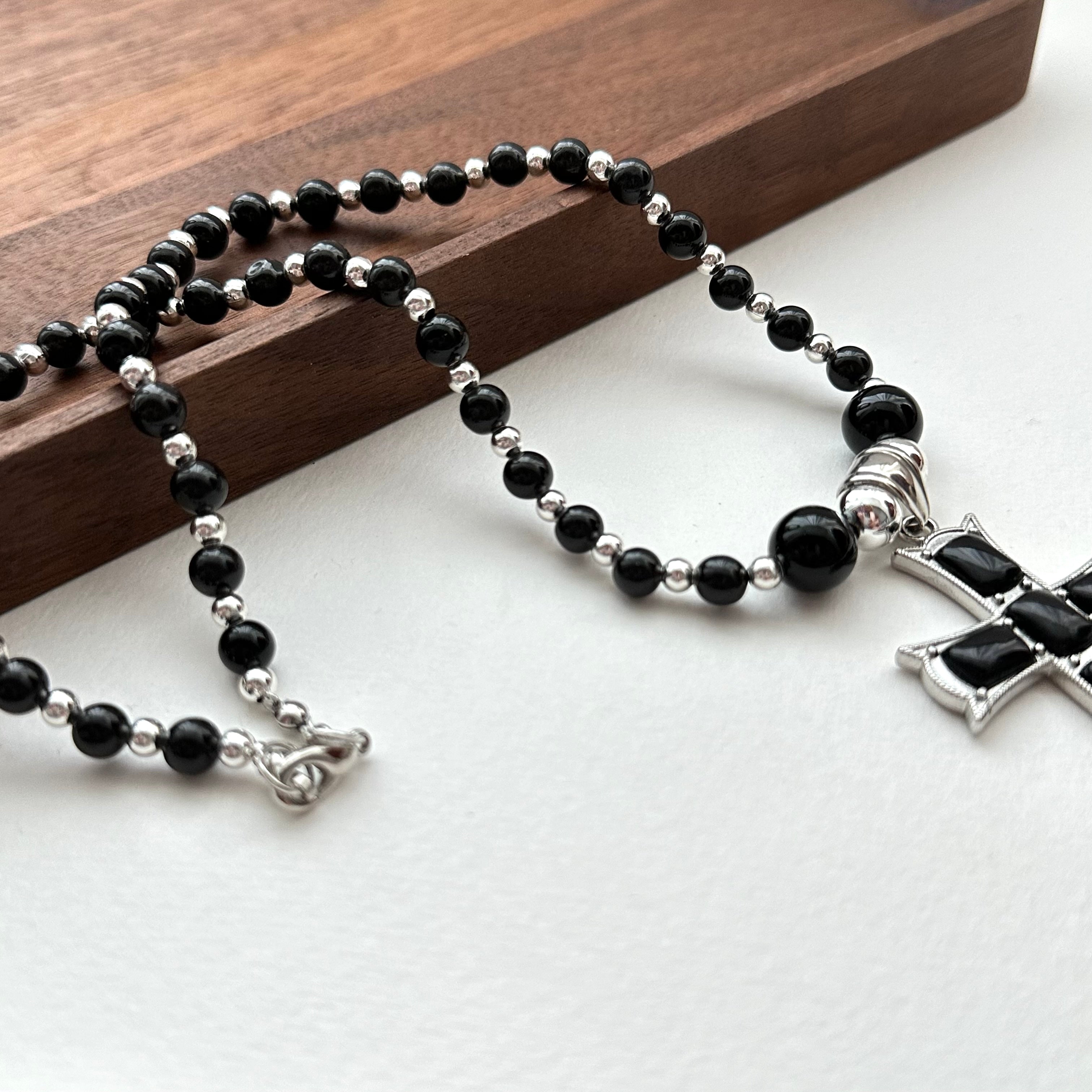 N47【獅子處女座|8月】黑瑪瑙十字架鍍銀頸鏈項鏈