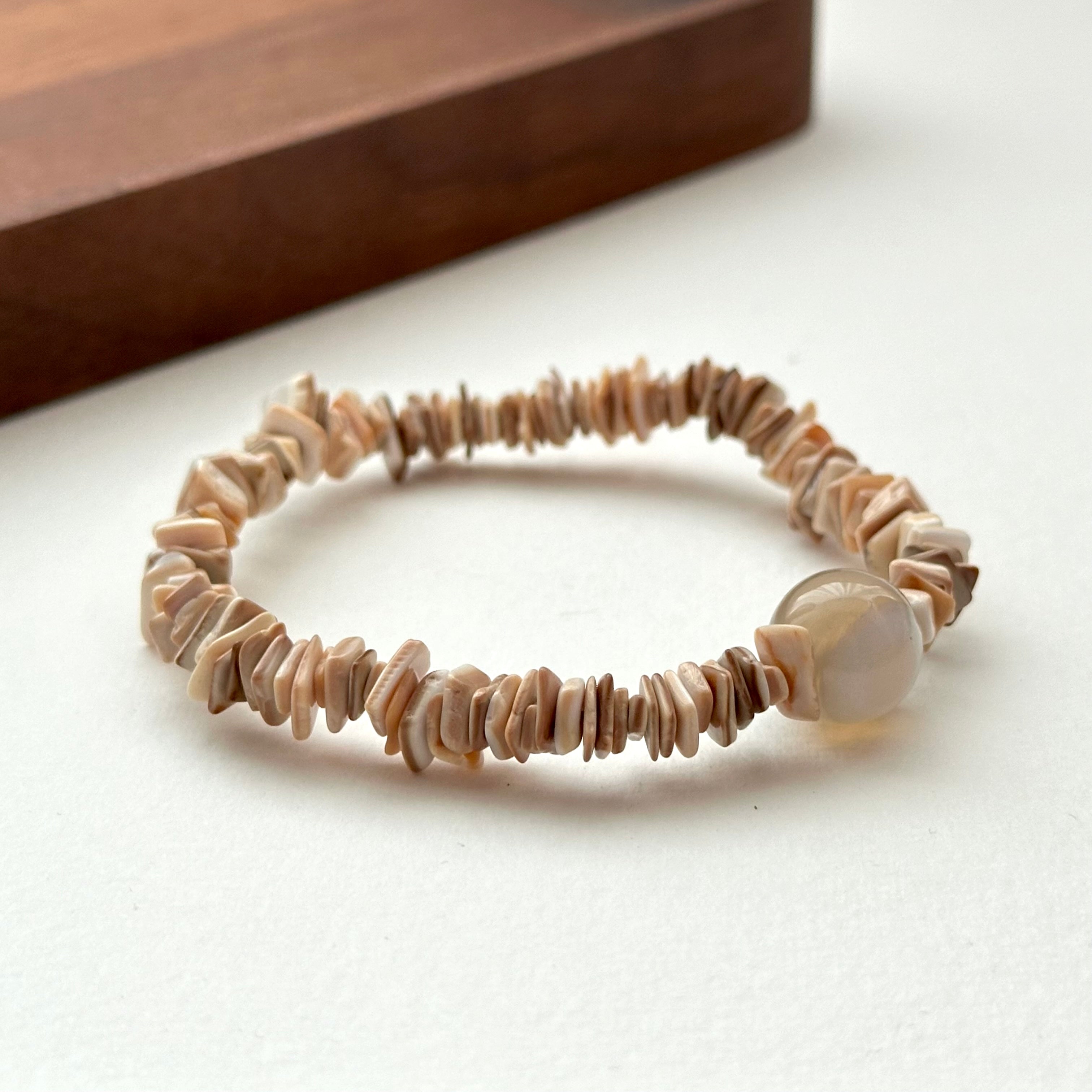 BS202 [Gray Guardian] Gray agate shell bracelet