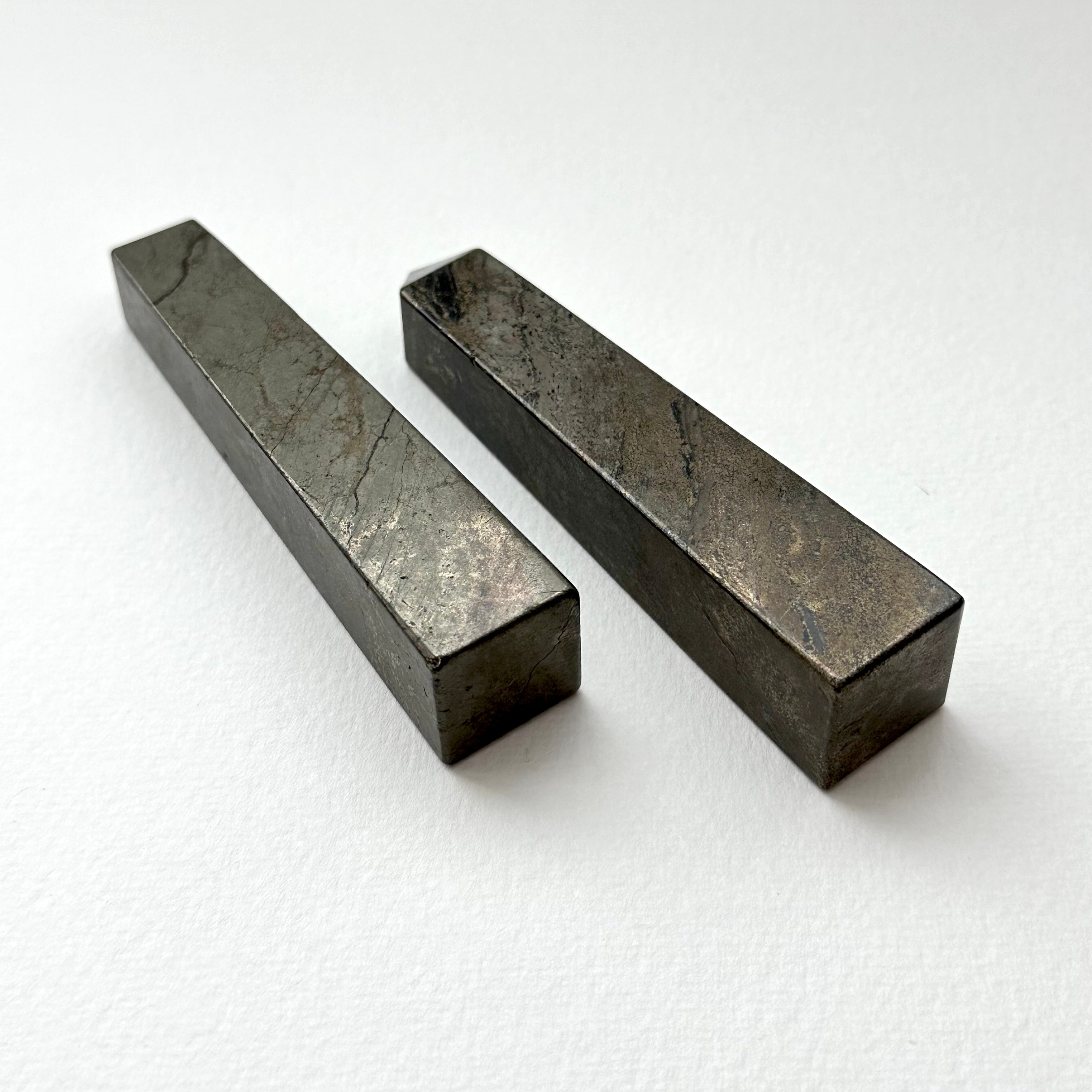 TS11【強大能量守護系】黃銅礦四角方尖塔水晶柱