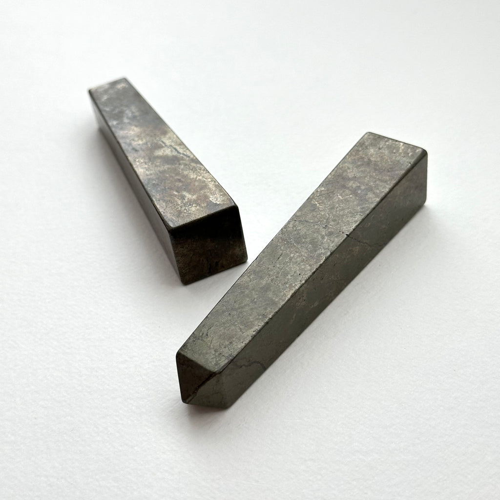 TS11【強大能量守護系】黃銅礦四角方尖塔水晶柱