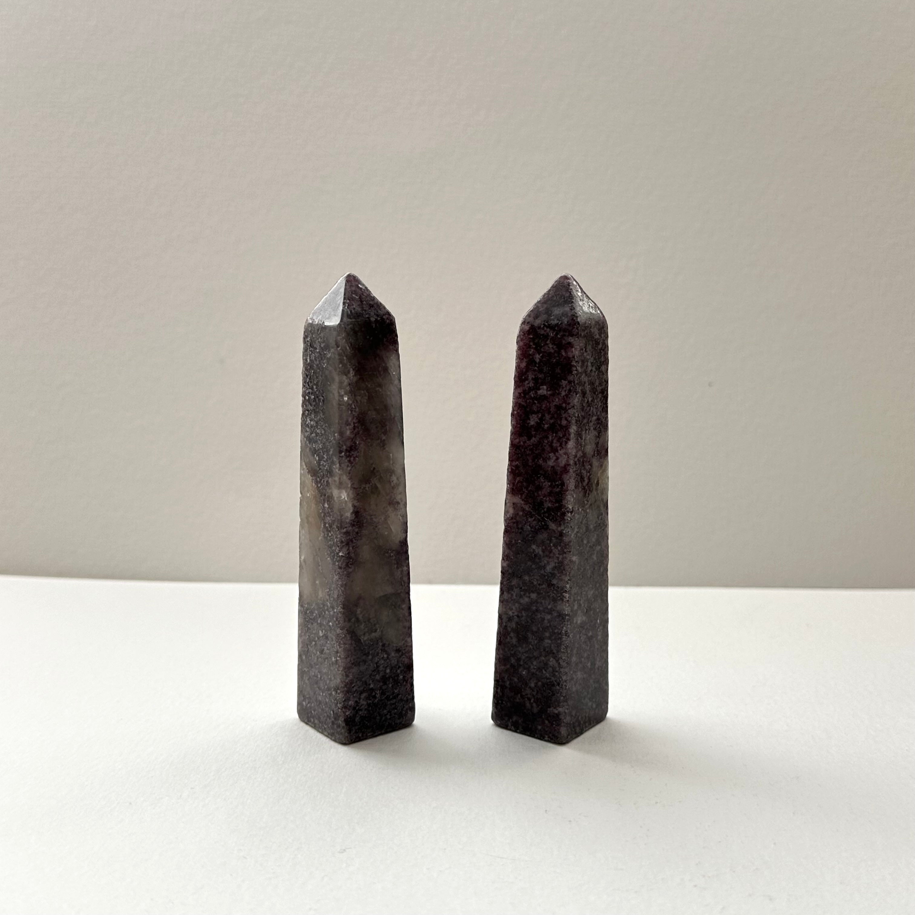 TS16【情緒平衡】紫鋰雲母丁香方尖塔水晶柱