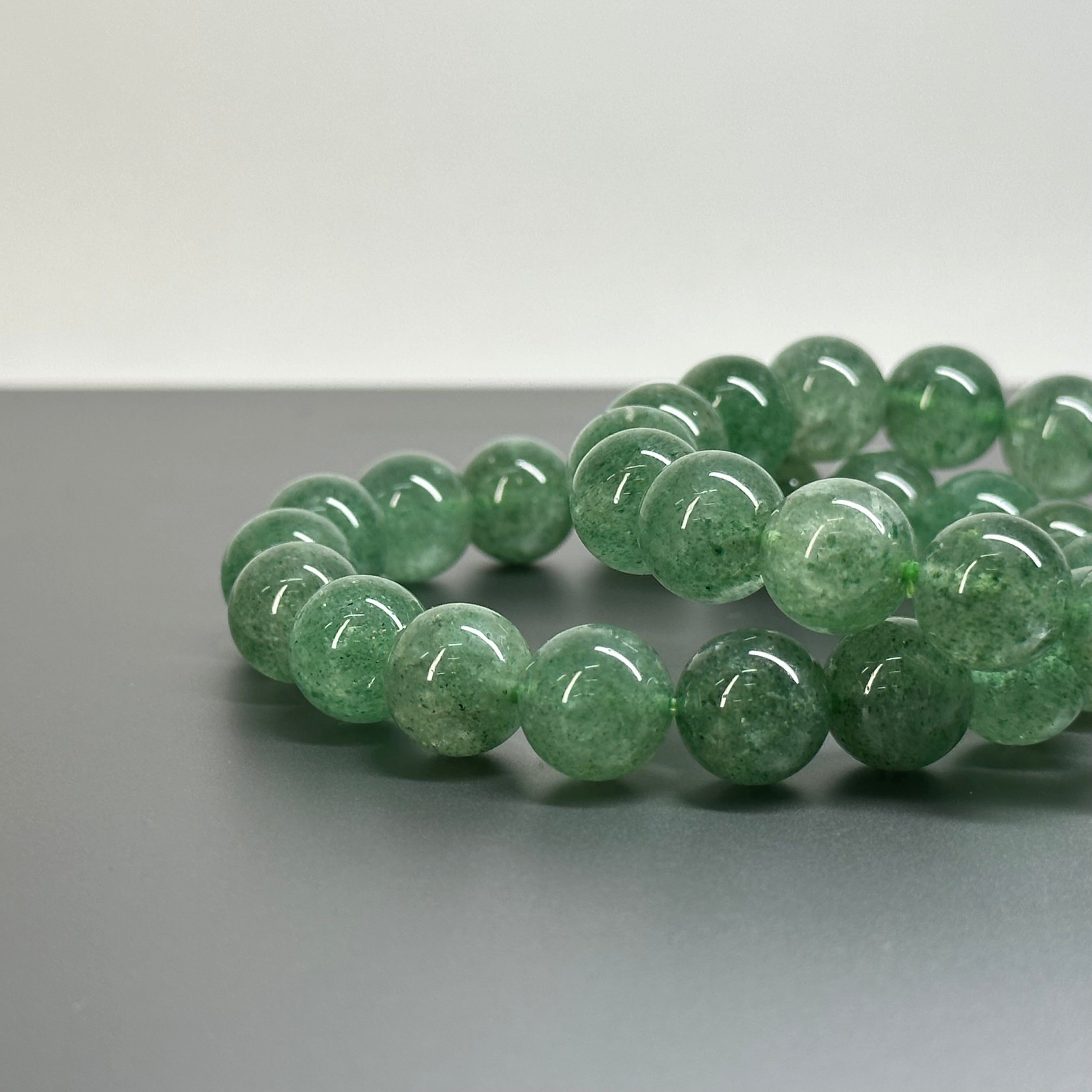 B21 [Optimistic and Positive] Green Strawberry Crystal Pure Bead Bracelet