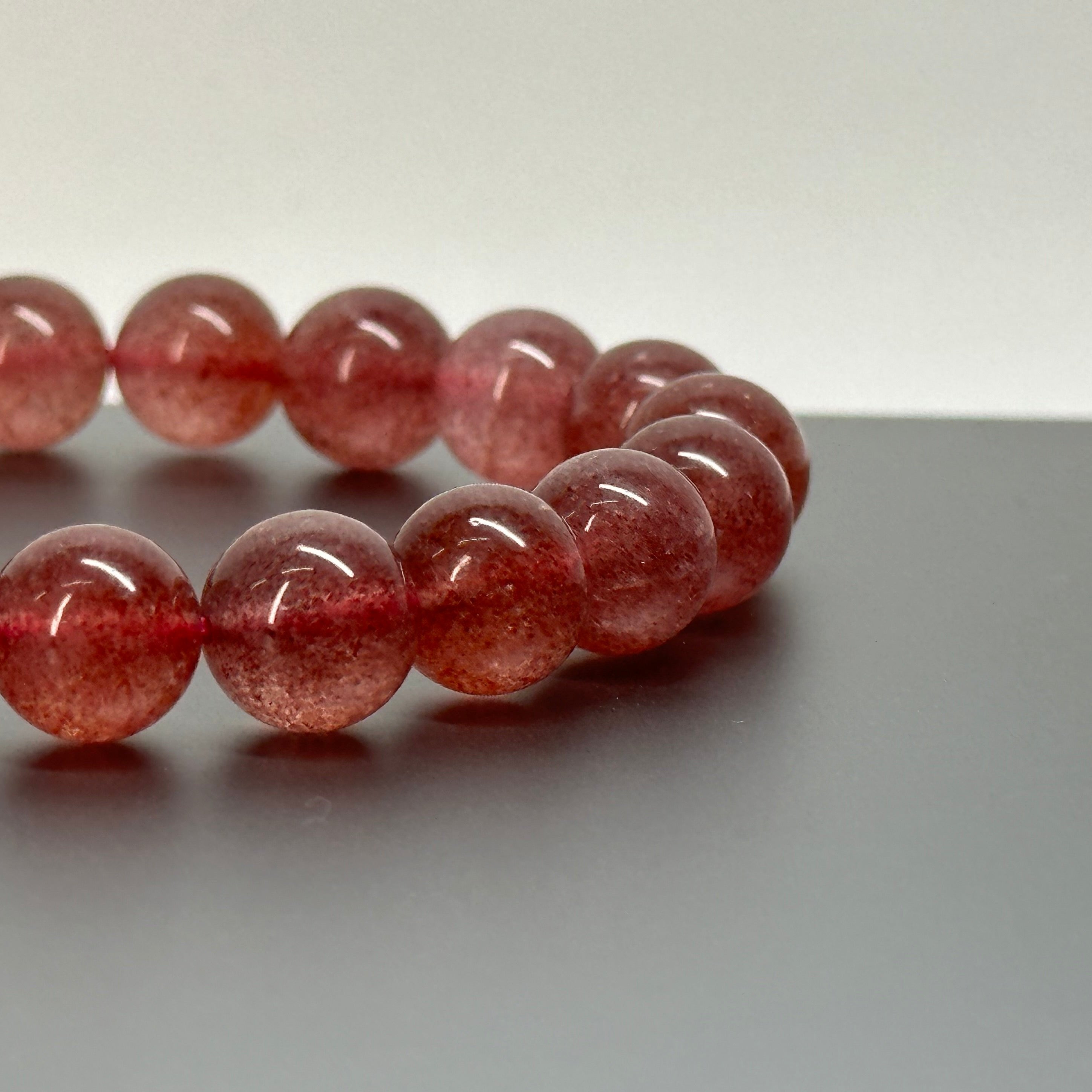 B22 Strawberry Crystal Pure Bead Bracelet