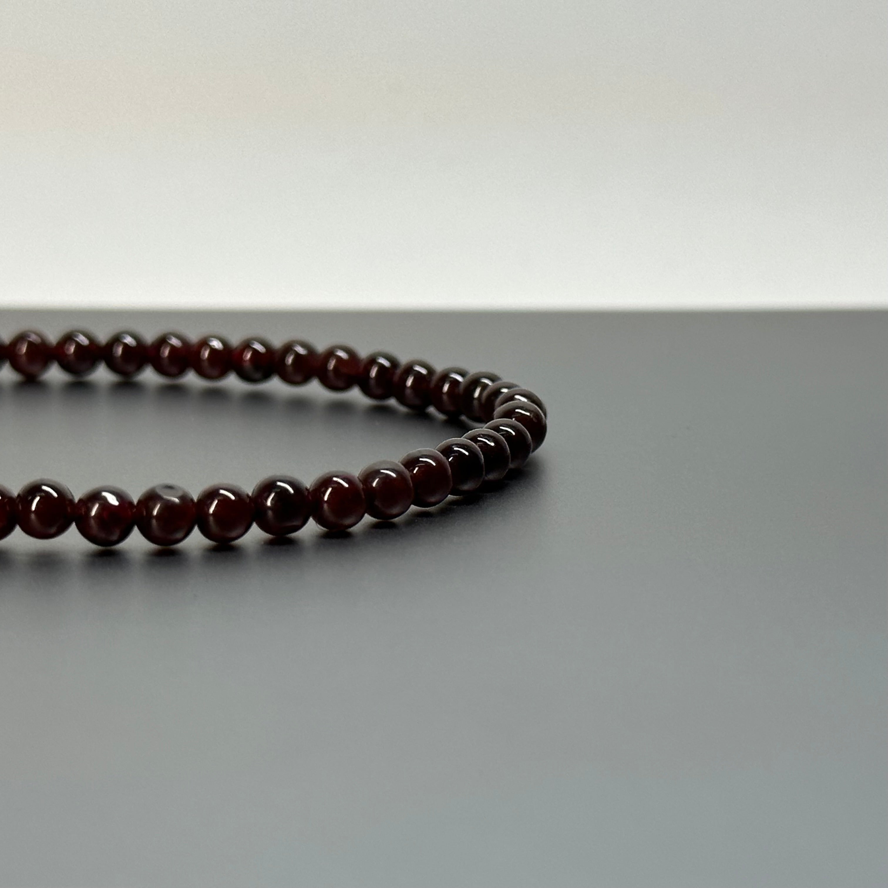 B13 Garnet Pure Bead Bracelet