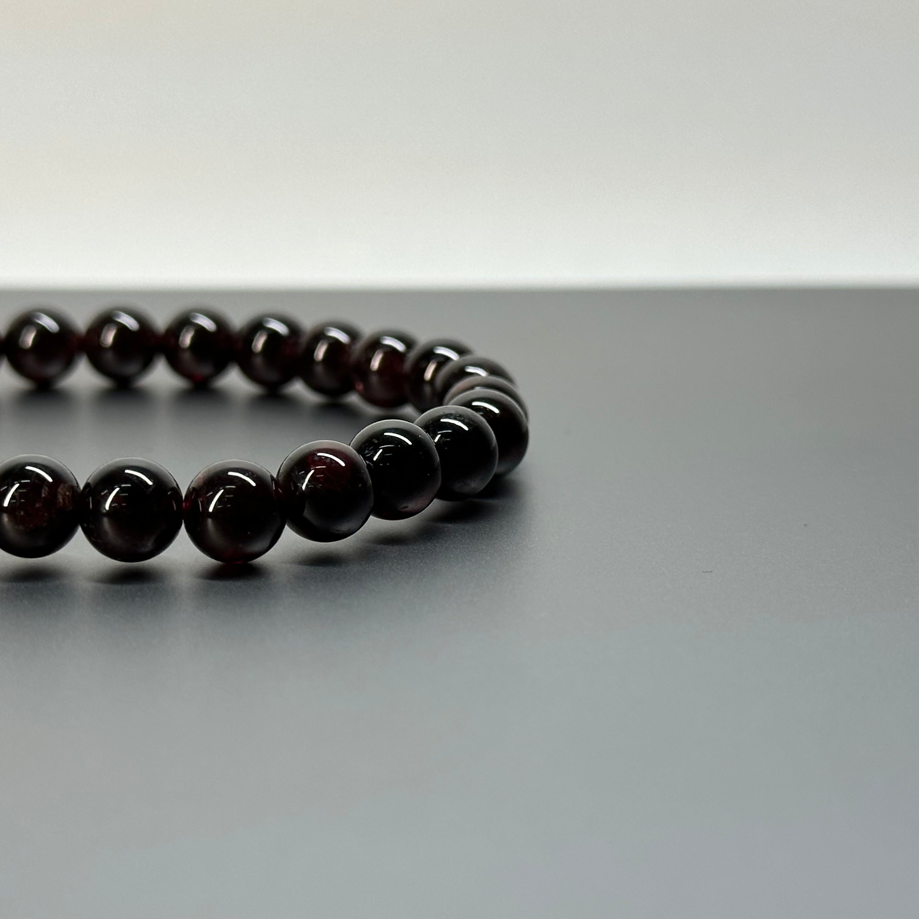 B13 Garnet Pure Bead Bracelet