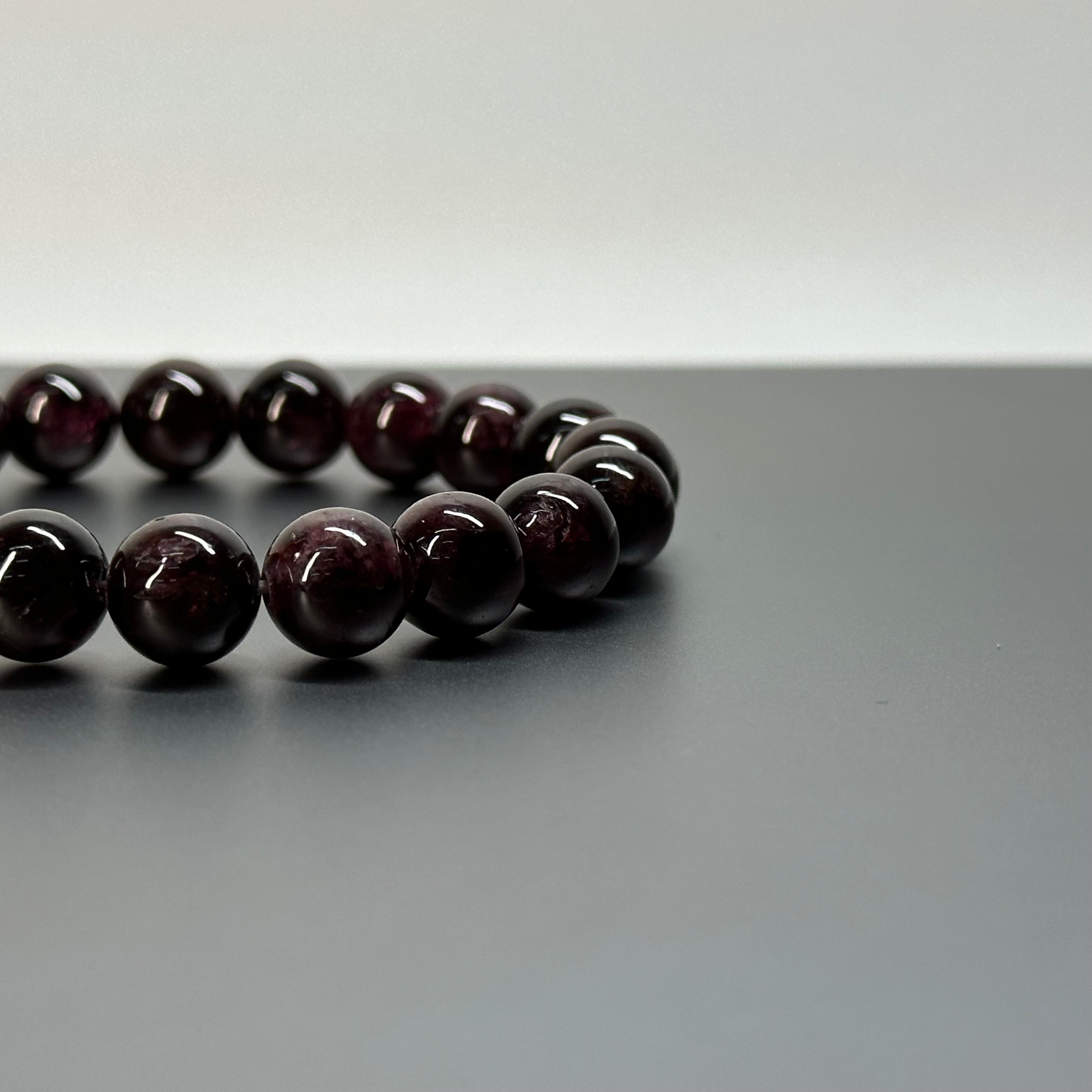 B13 Garnet Pure Bead Bracelet