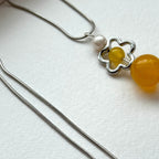 N54 [Keep a Happy Mood] Yellow Agate | Flower | Silver Plated Necklace