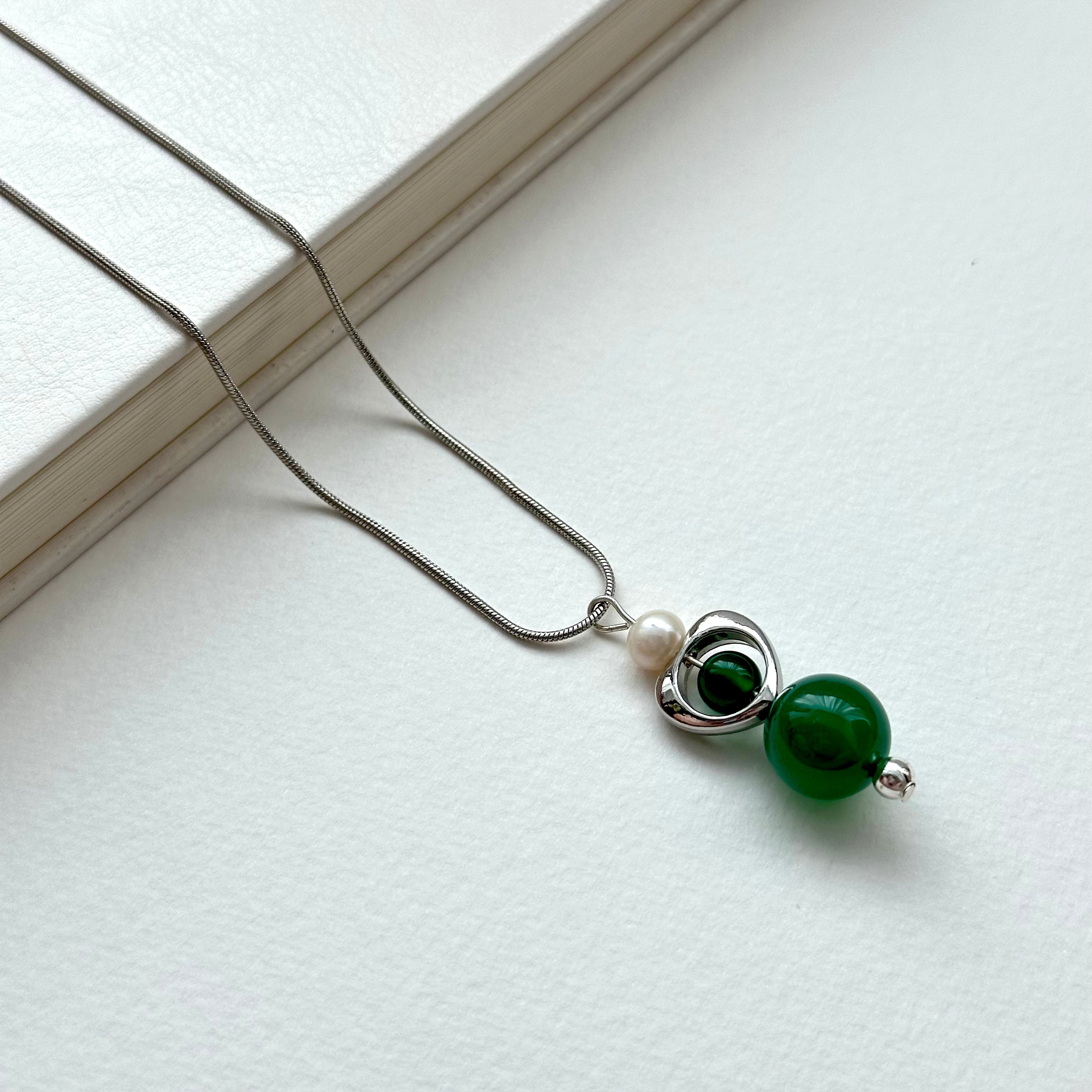 N55 [Love and Harmony] Green Agate | Freshwater Pearl | Solid Silver Plated | Necklace