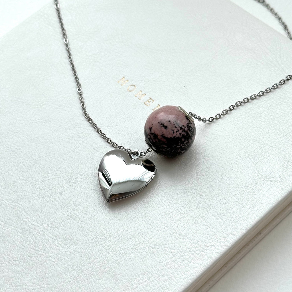 N62 [Peace] Rosemary Stone | Commemorative Heart | Silver Plated Necklace