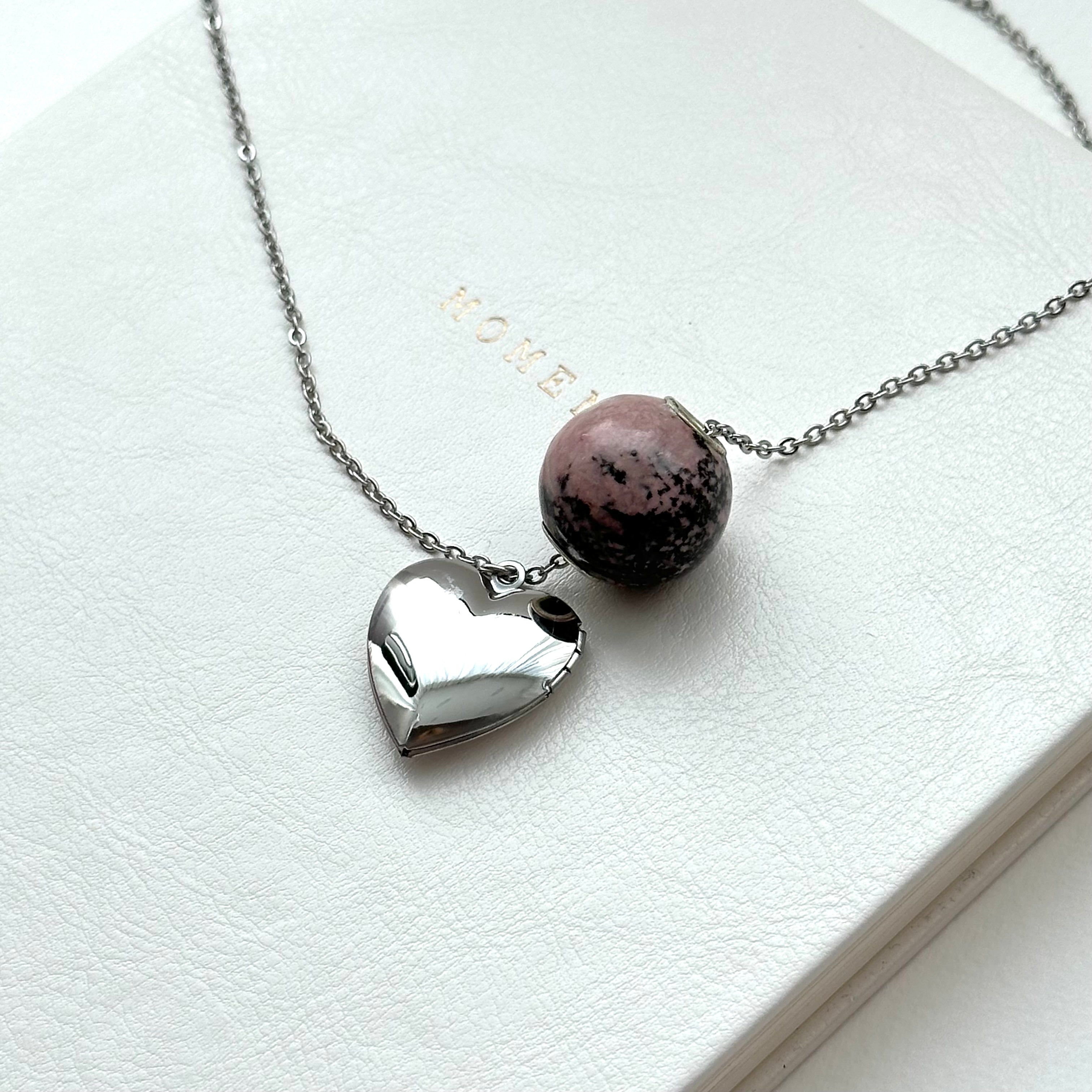 N62 [Peace] Rosemary Stone | Commemorative Heart | Silver Plated Necklace