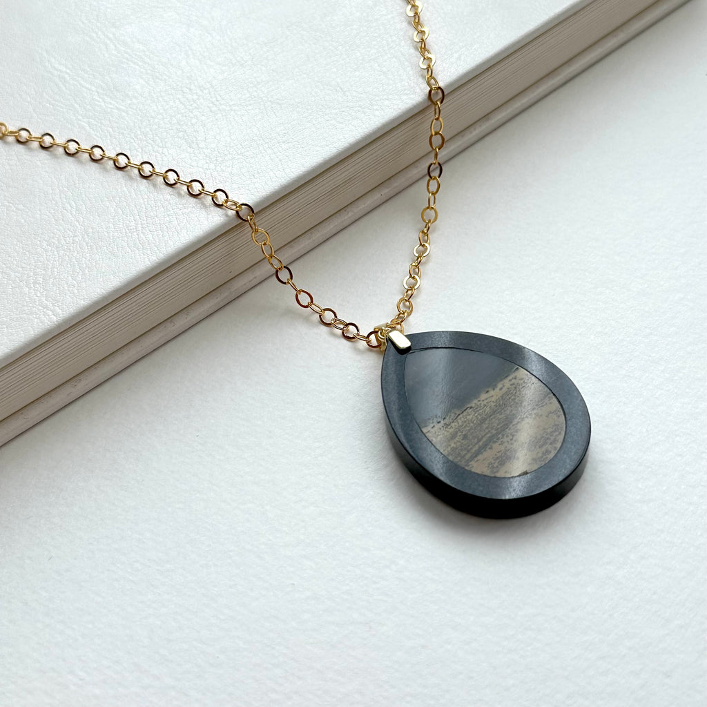 N64 [Ink Brush] Jasmine | Black Jasmine | Water Droplet Gold Plated | Necklace