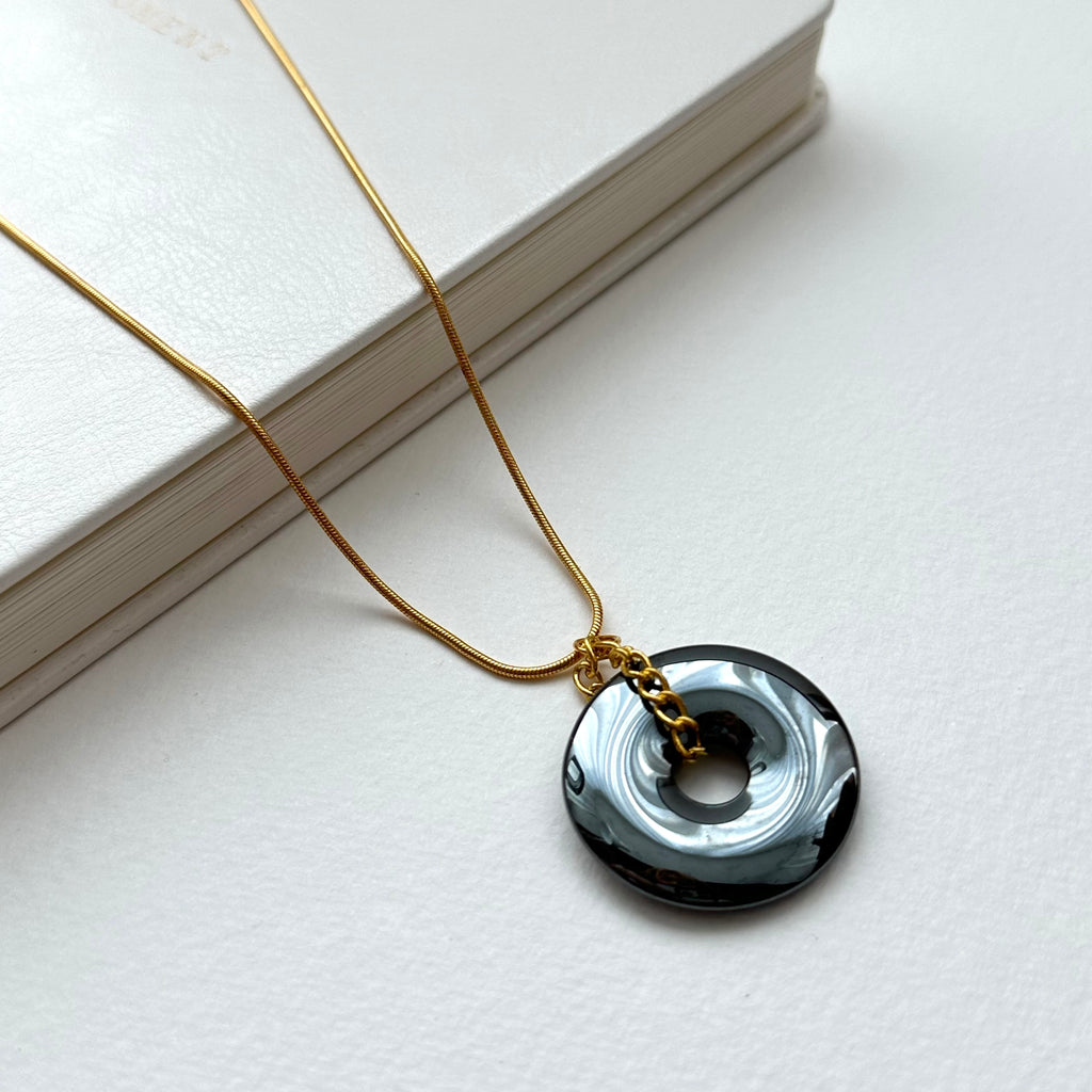 N68 [Protection and Implementation] Hematite | Safety Buckle | Gold Plating | Necklace