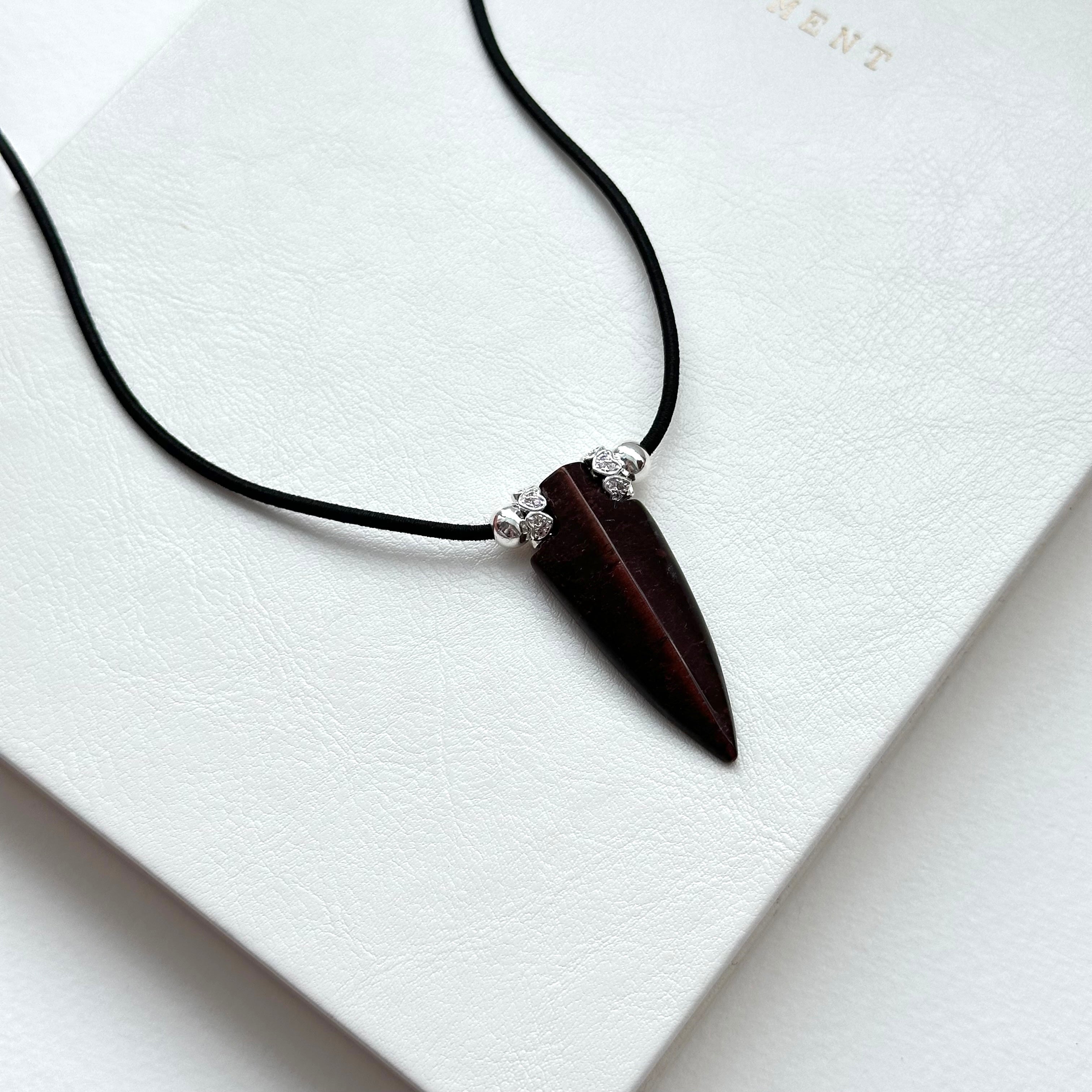 N72 [Gemini Birthstone] Red Tiger's Eye | Arrowhead | Silver Plated | Necklace