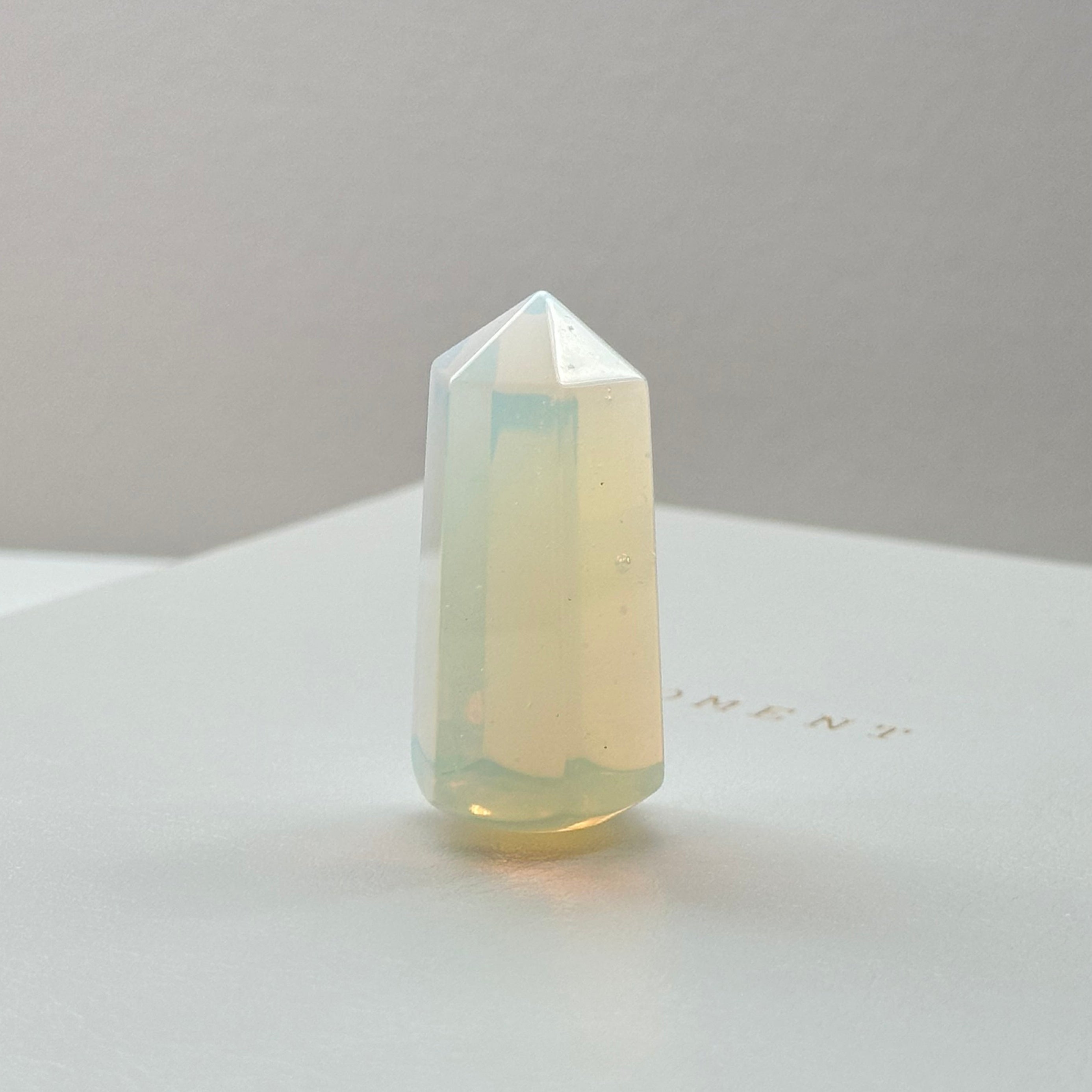 TS20【天秤天蠍座|10月】蛋白石小六角水晶柱