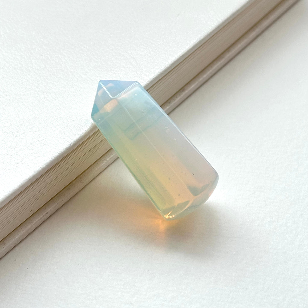 TS20【天秤天蠍座|10月】蛋白石小六角水晶柱