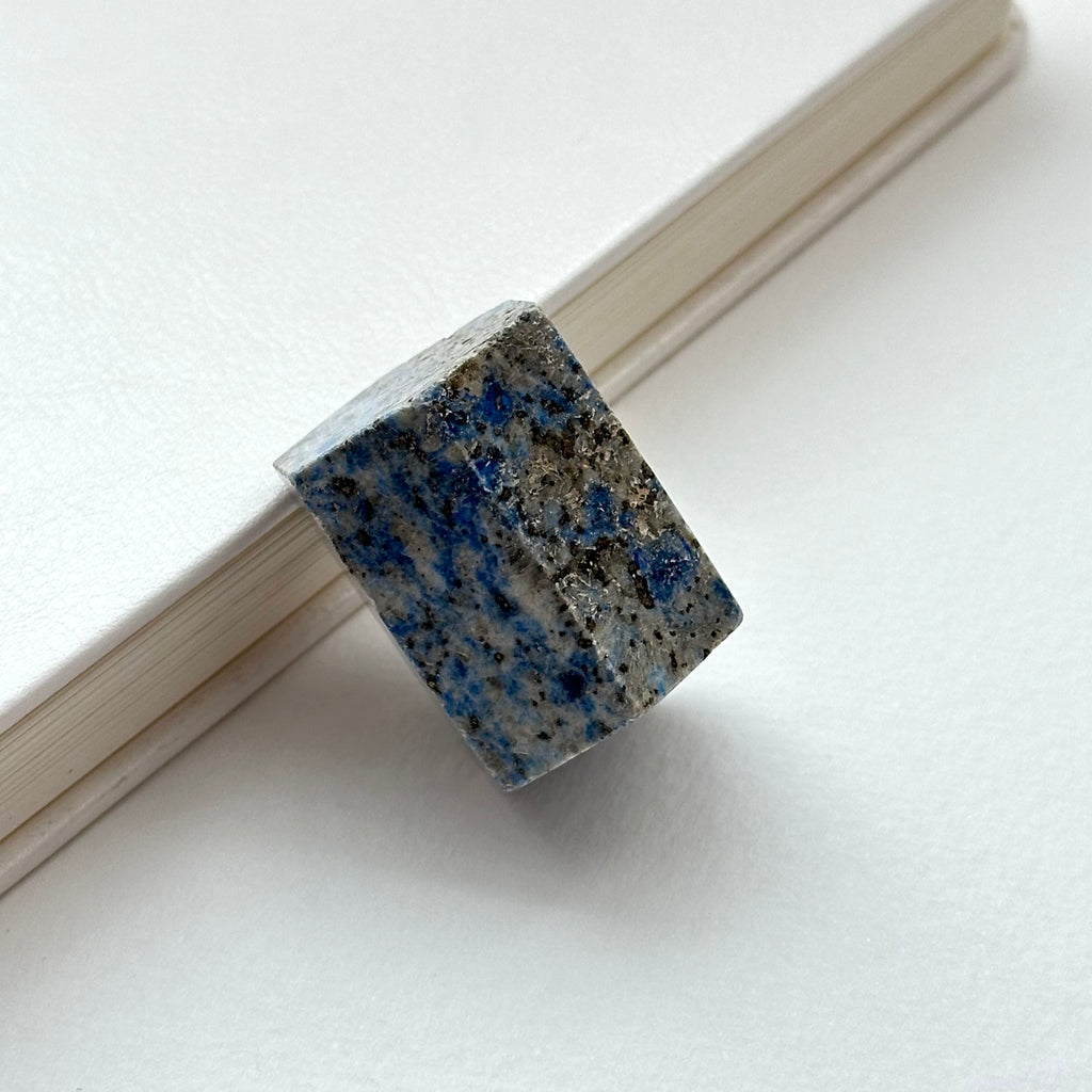 TS21【釐清自我】藍紋石小六角水晶柱