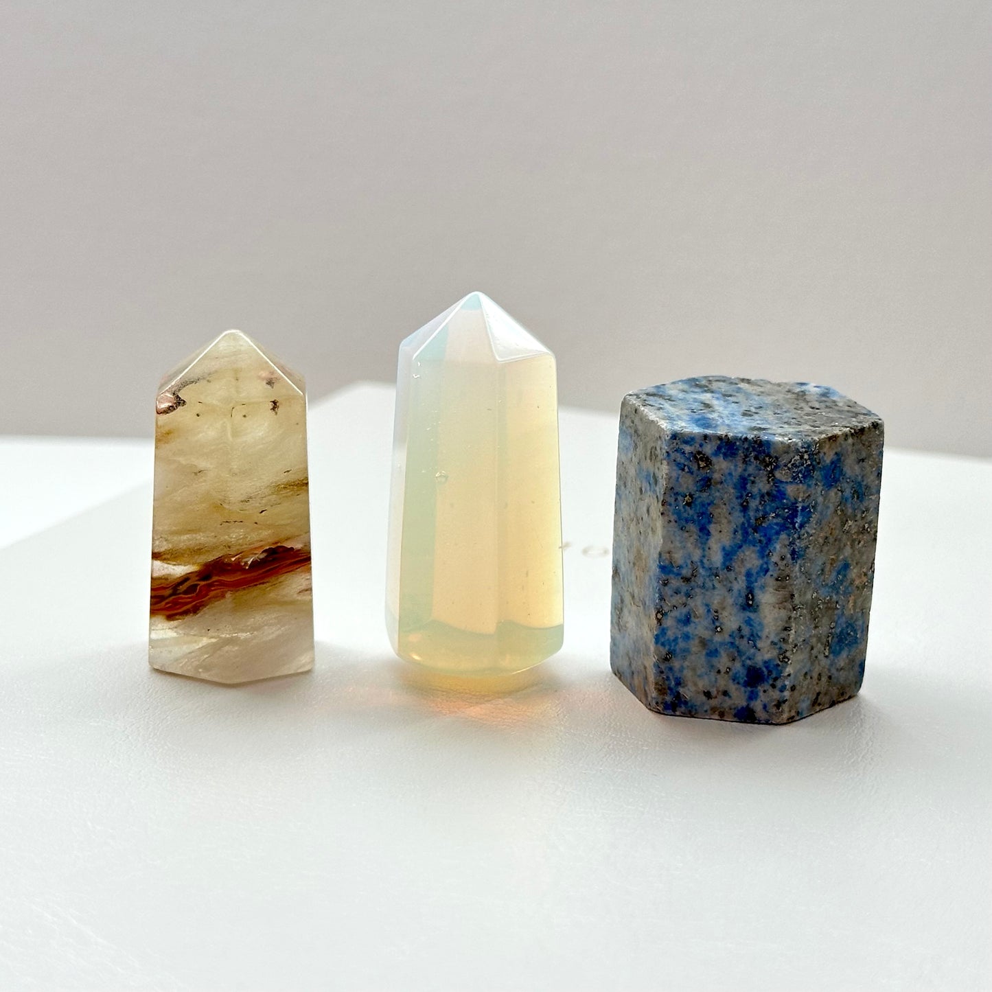 TS19【Stone of Wisdom】Small Yellow Fluorite Hexagonal Crystal Column for Office or Home Healing Decorations to Attract Wealth