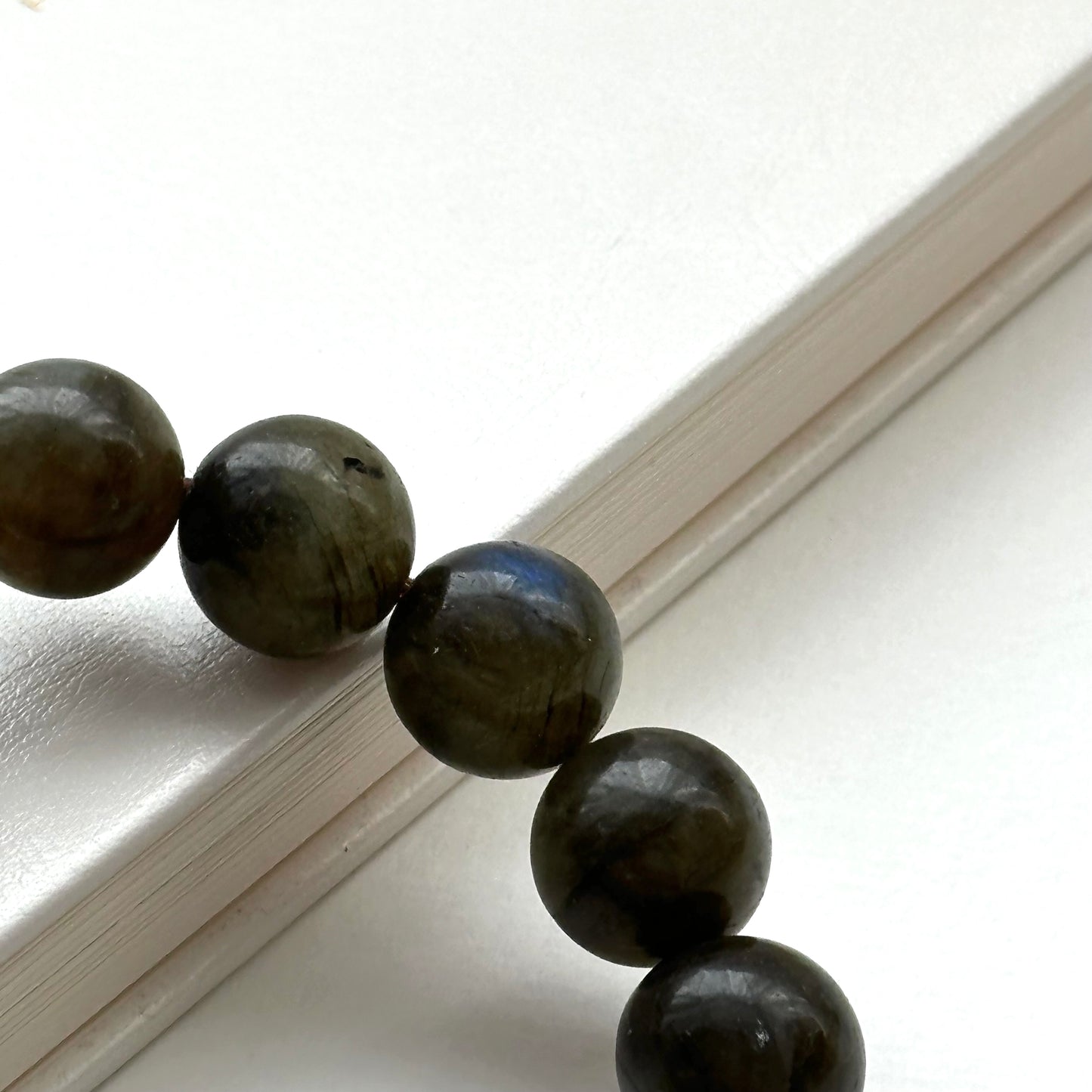 B85 [Protecting Love] Labradorite Pure Pearl Bracelet