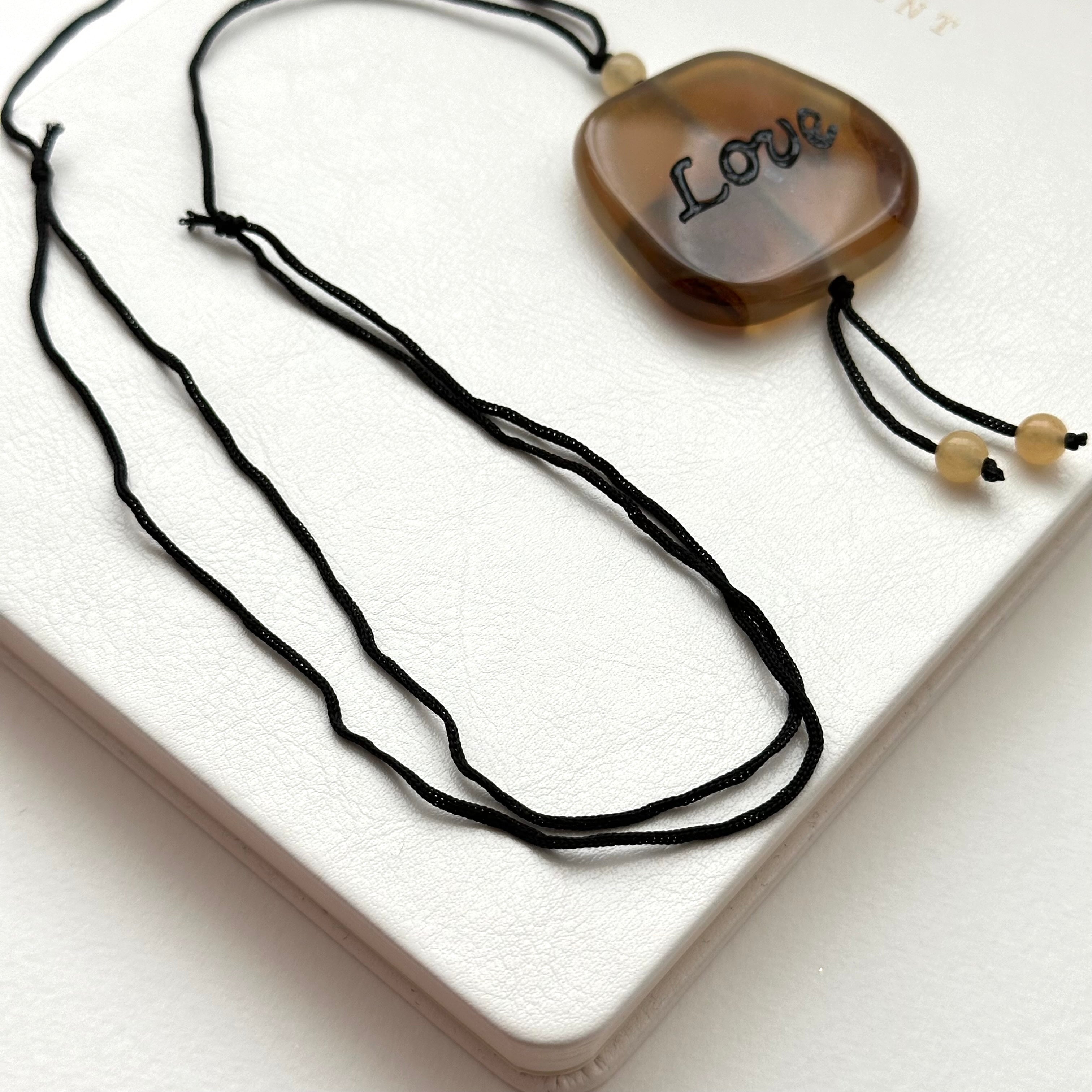 N50 [Leo Virgo | August] Brown Agate Blessing Stone Necklace