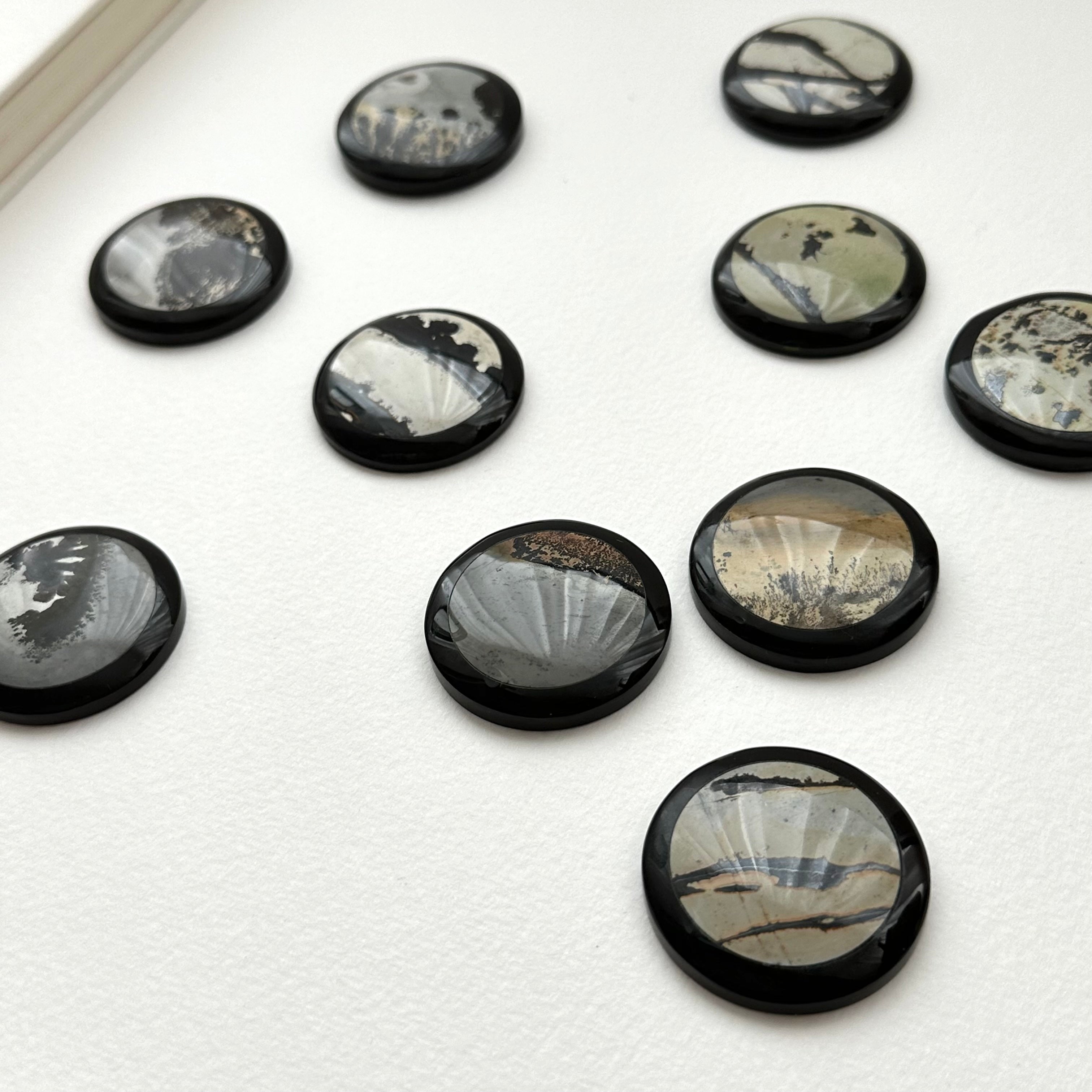 TS23【墨跡】噴墨畫石黑碧石圓塊 辦公室或家中療癒 裝置擺設