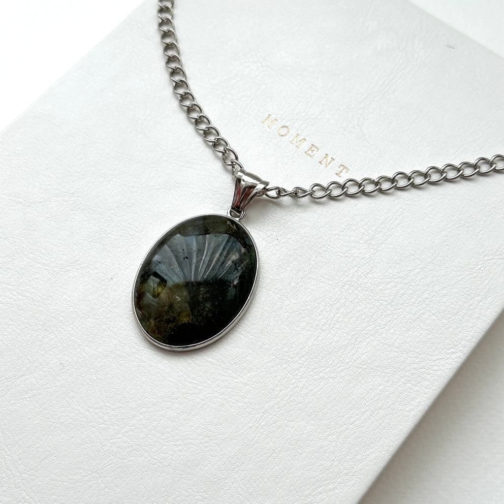 N76【守護愛情】拉長石|復古橢型|鍍銀鎖頸鏈項鏈