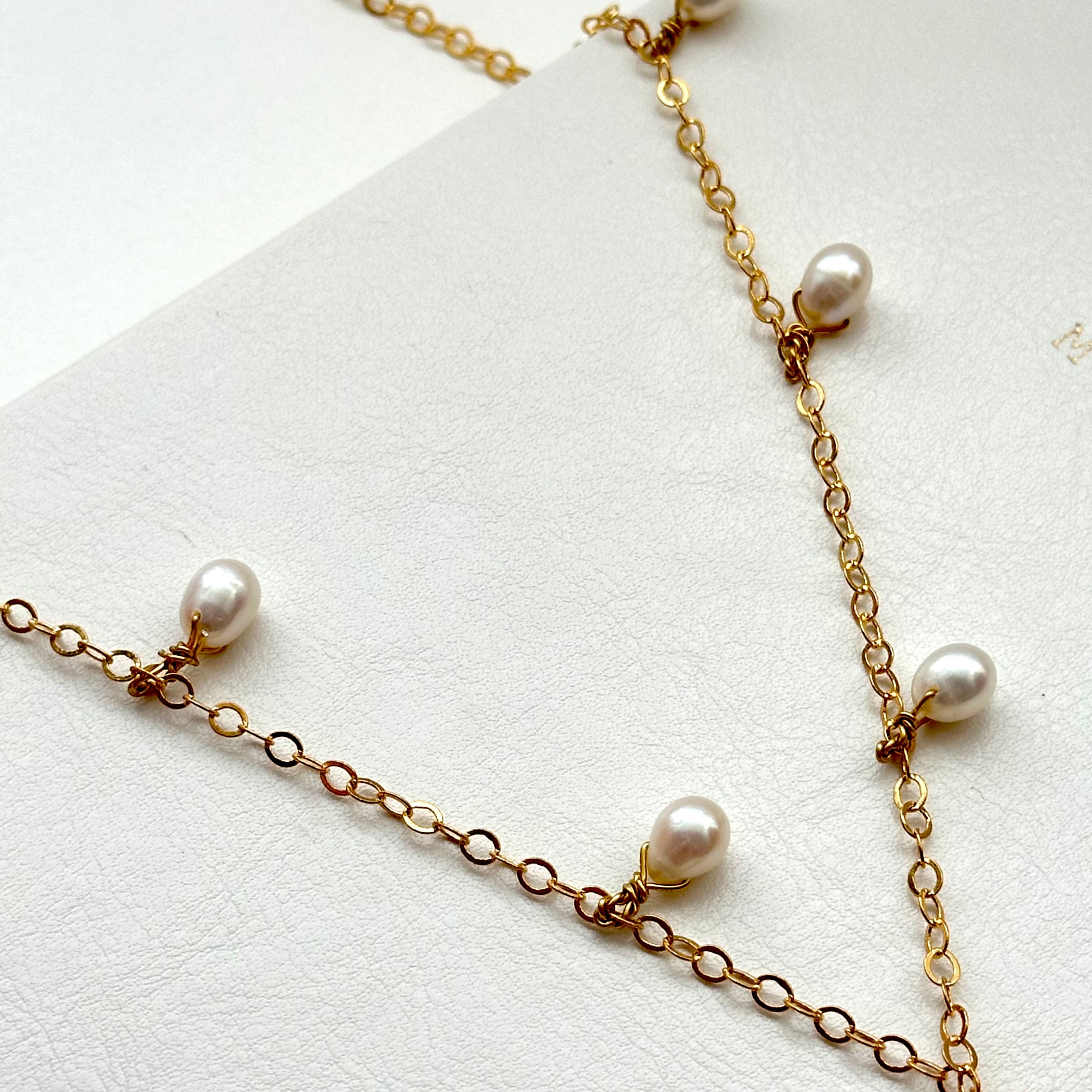 N77【日月守護】拉長石|出雲型勾玉|淡水珍珠|鍍金|頸鏈項鏈