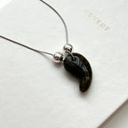 N78【日月守護】拉長石|出雲型勾玉|鍍銀|頸鏈項鏈