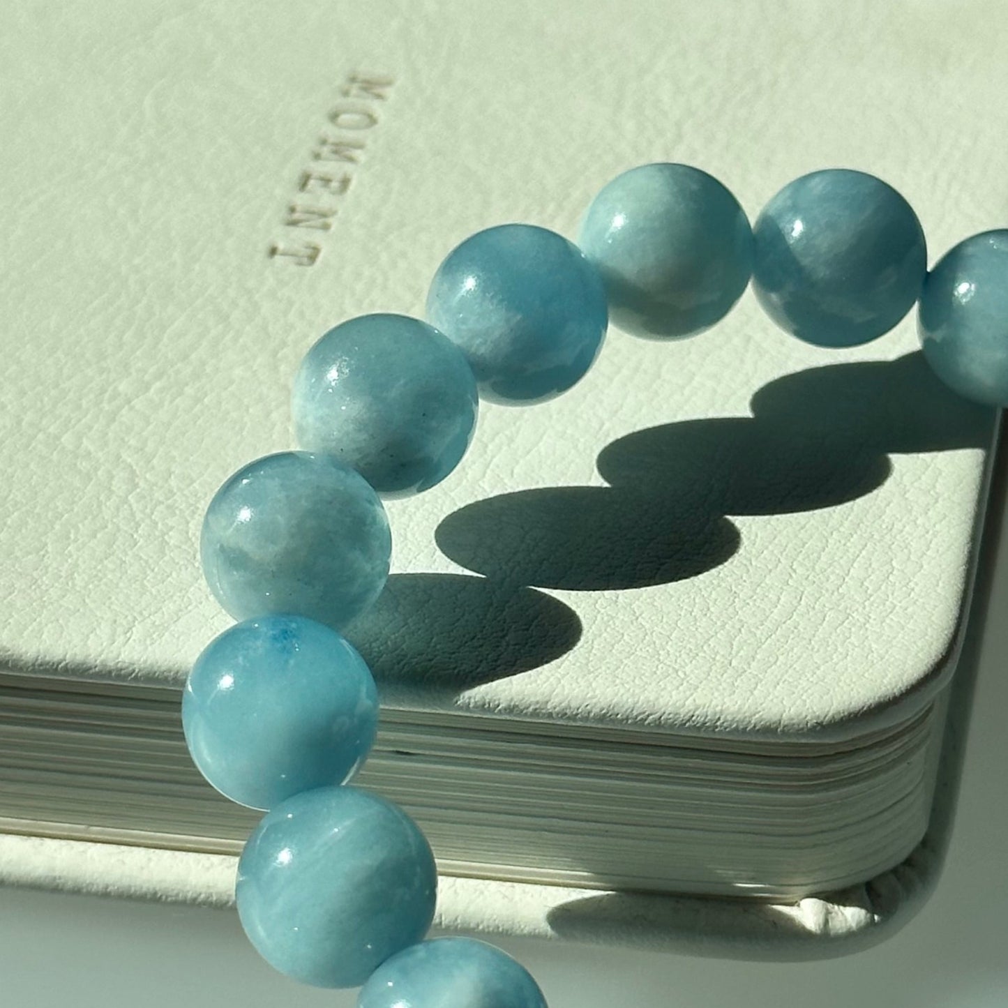 B04【雙魚牡羊座｜3月誕生石】海藍寶天然純珠手鏈手串  Aquamarine Bracelet